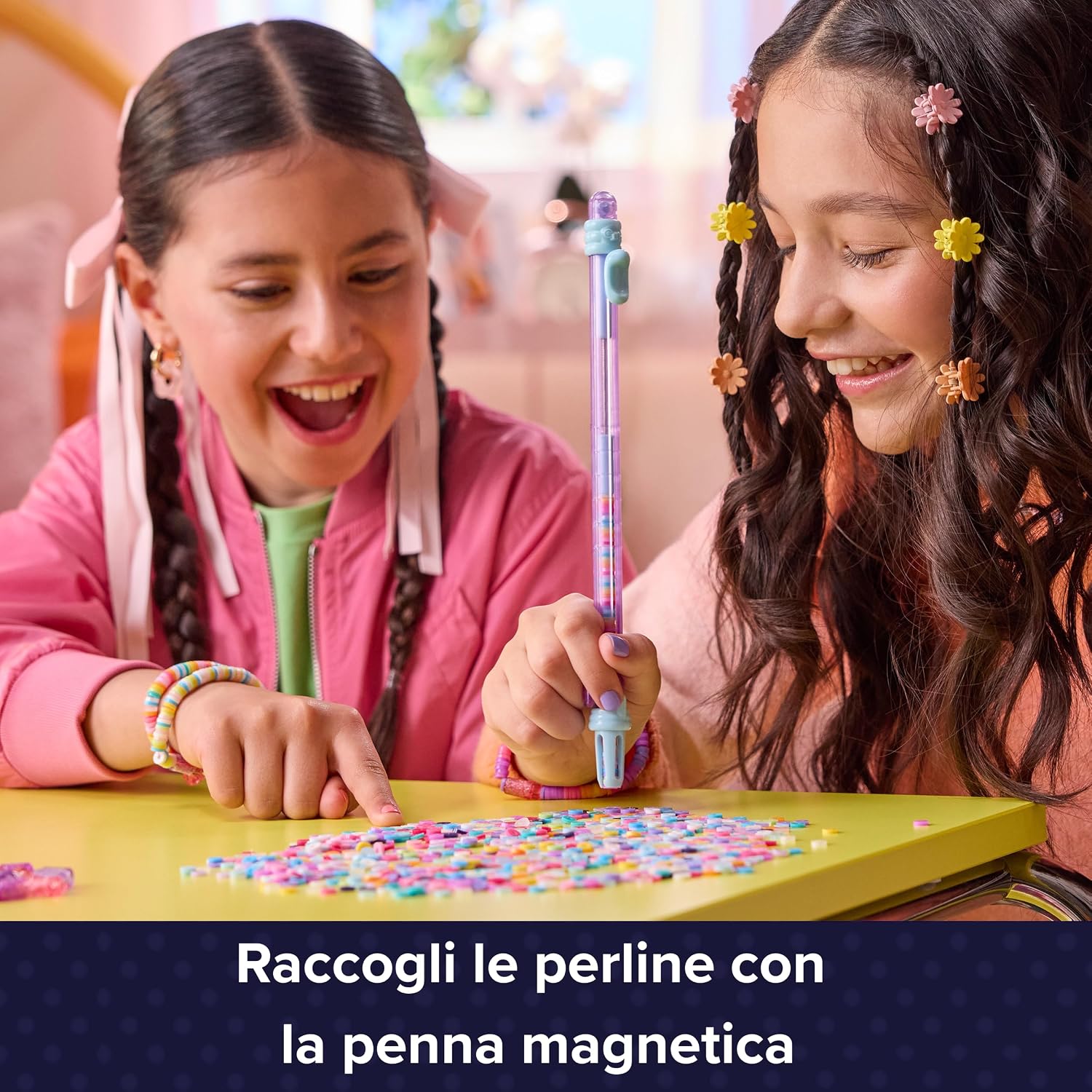 Detalle 2 de Cool Maker: Macchina dei Braccialetti Heishi dell'Amicizia + Penna Impila-Perline – Kit completo per 15 braccialetti