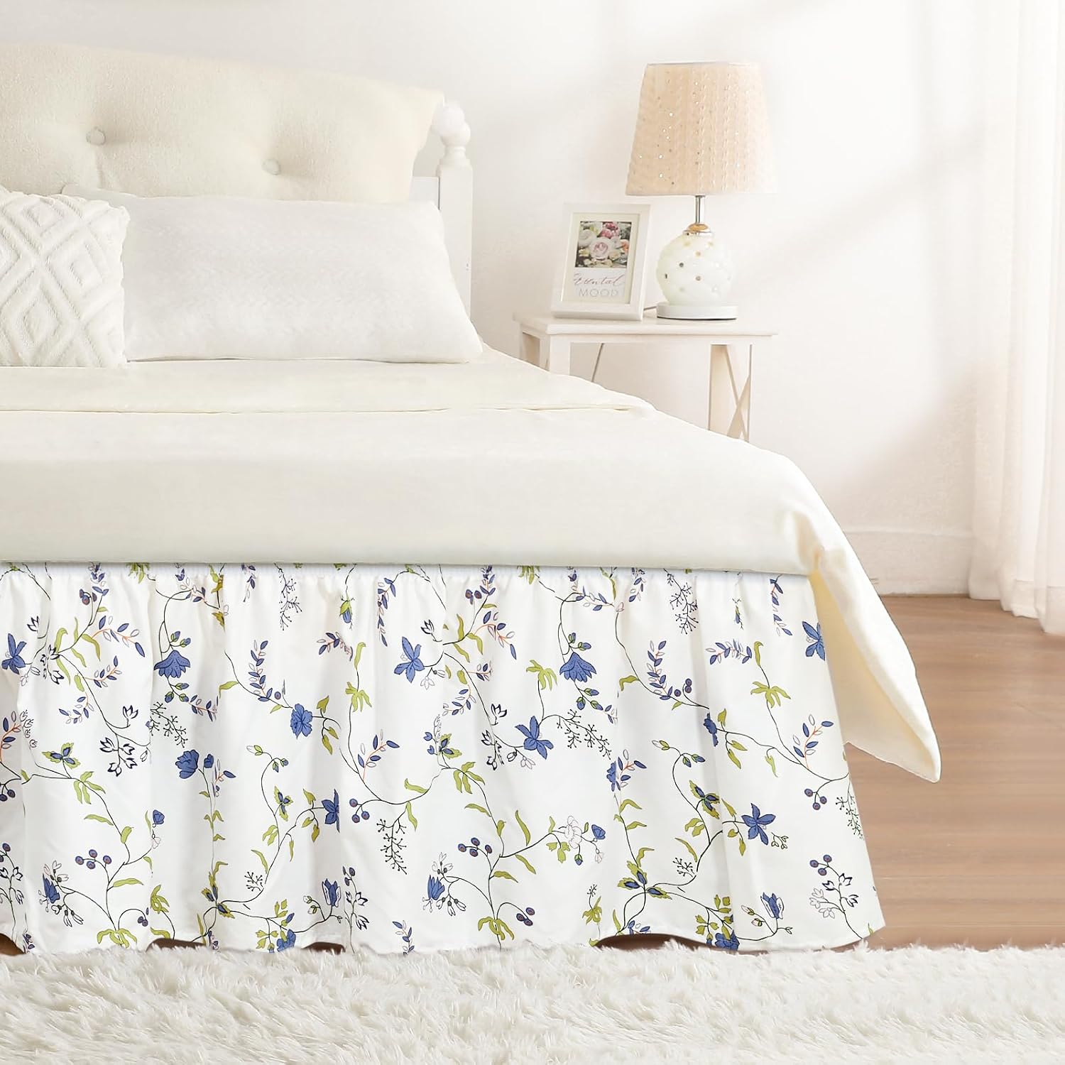 Detalle de Sweet Blueberry Queen Bed Skirt, 15-Inch Drop