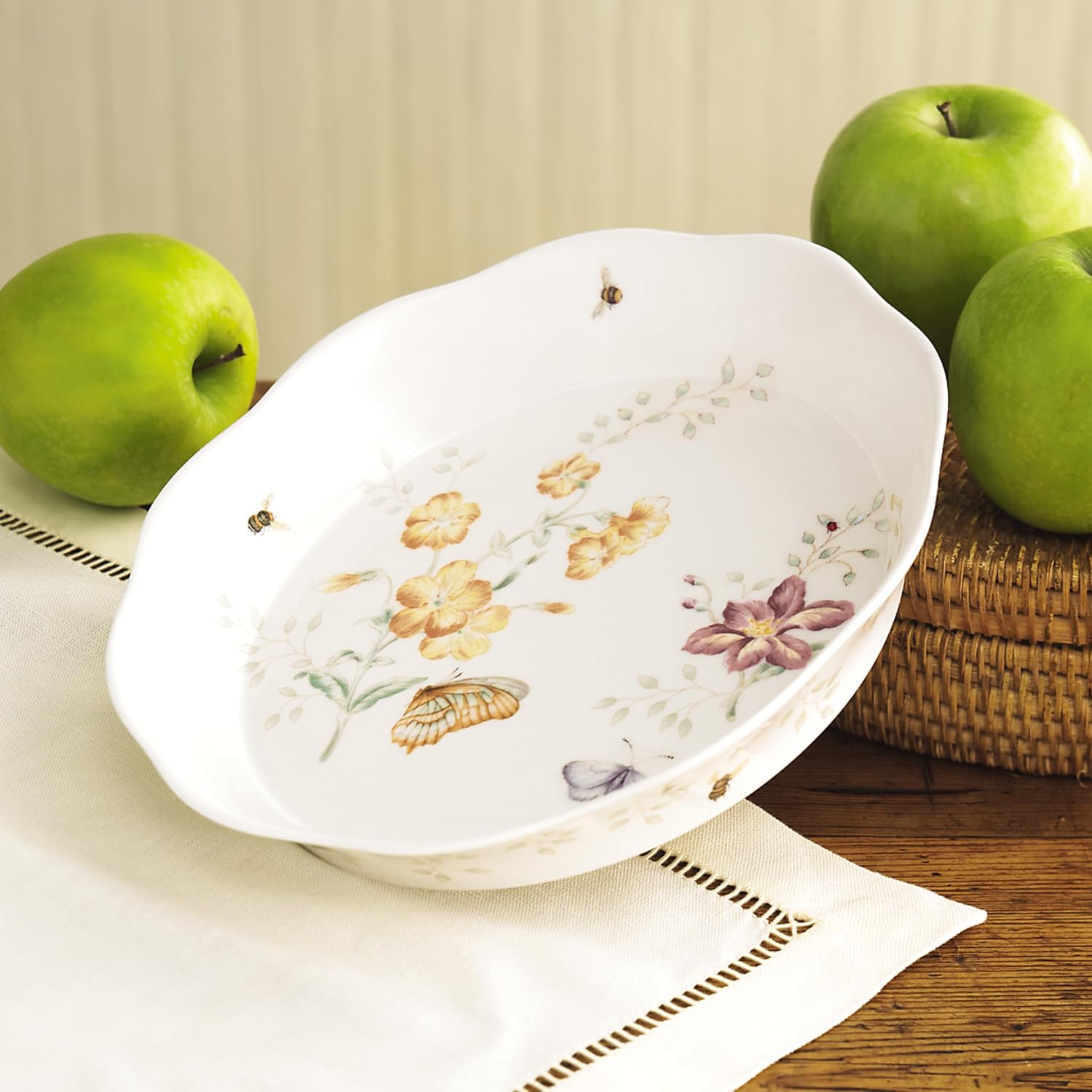Detalle de Lenox porcelain pie dish, 9.5-inch diameter