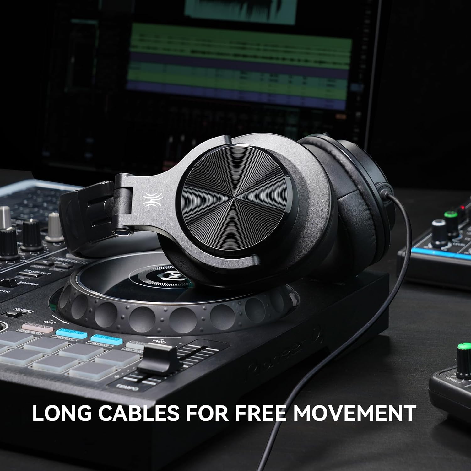 Detalle 2 de OneOdio A71D Wired Over-Ear Studio Monitor Headphones with 90° Swivel