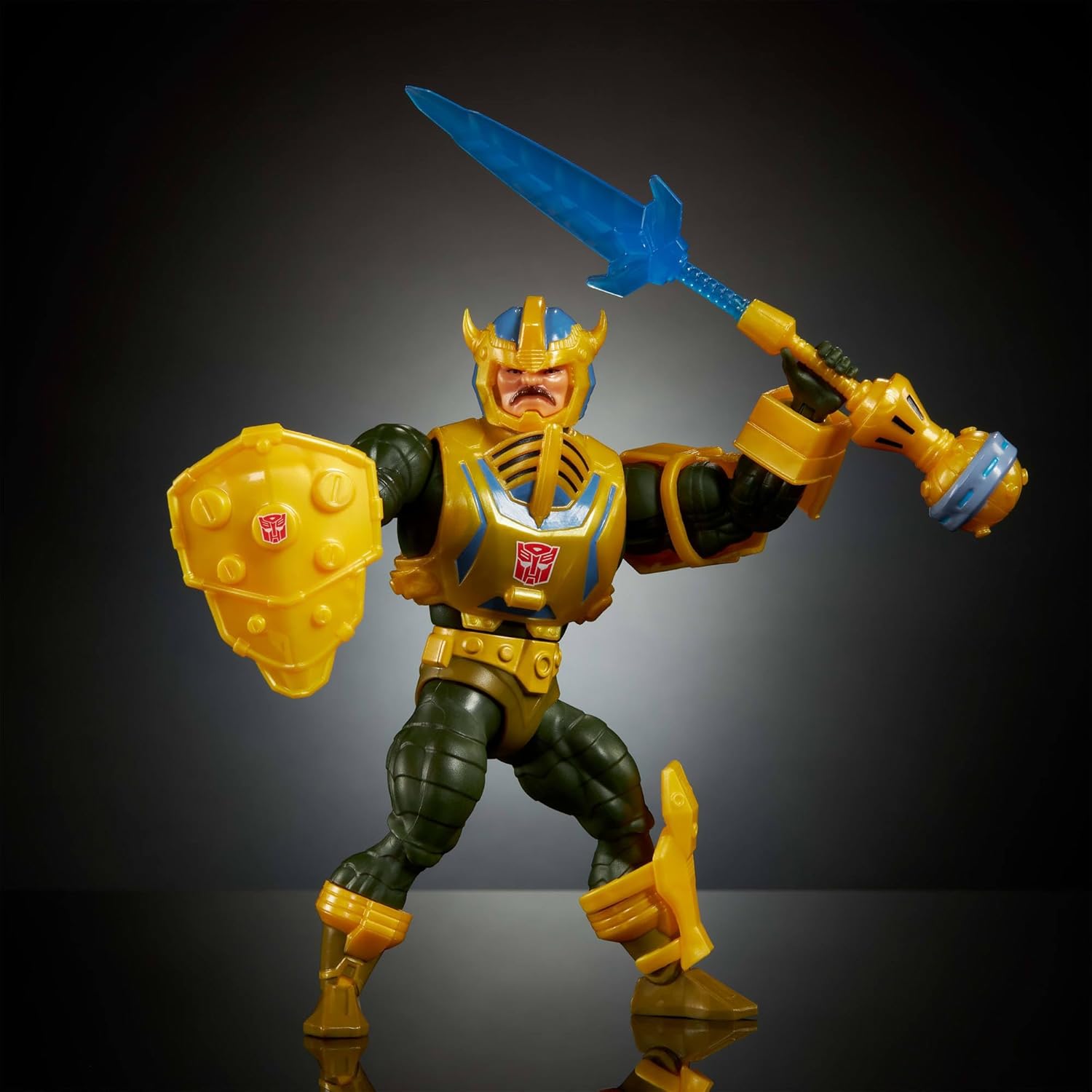 Thumbnail 1 de Masters of Universe Origins x Transformers - Bumblebee Armor Man-At-Arms: figura d'azione 13,97 cm con armatura modulare