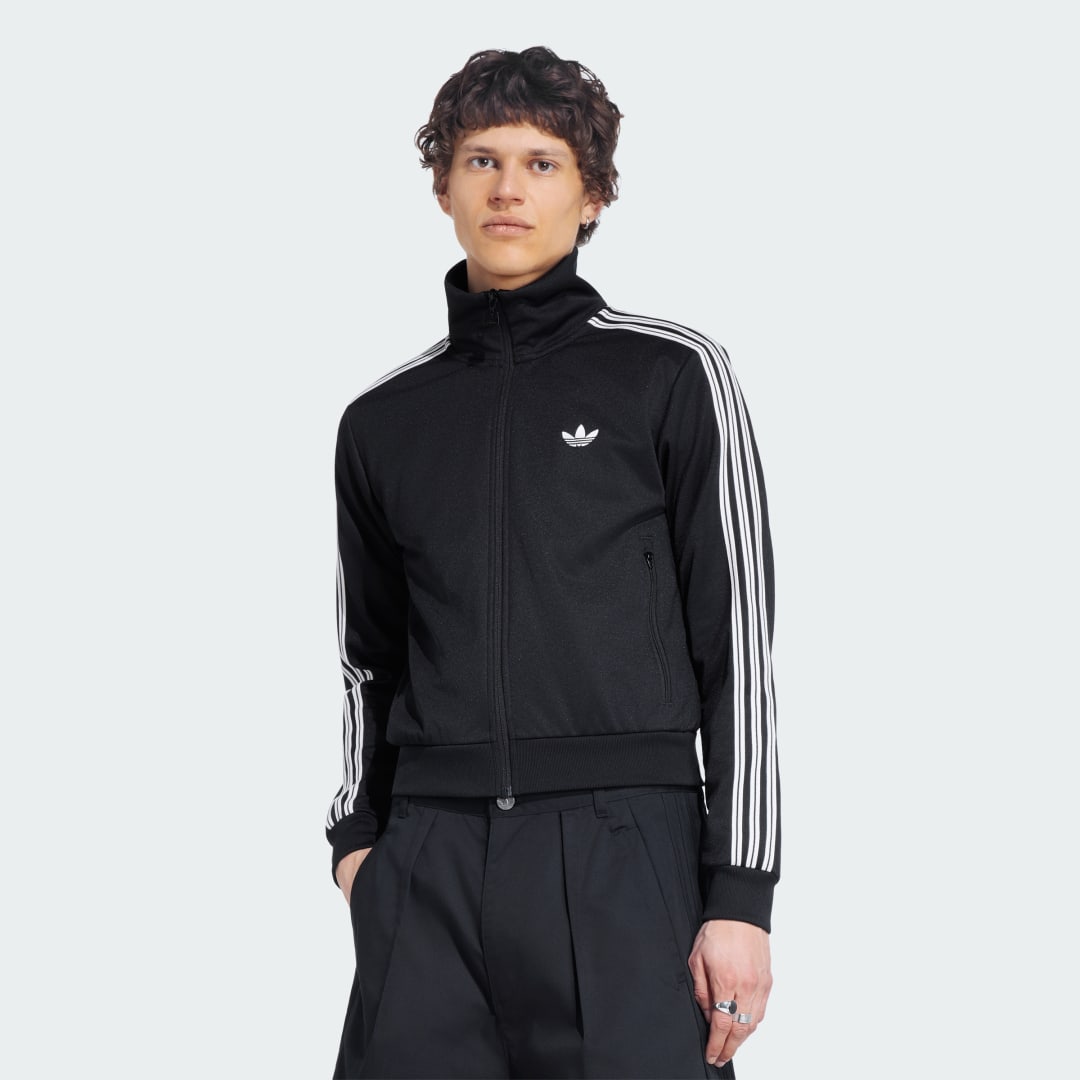 Detalle de Adidas Beckenbauer Cropped Track Top, sudadera corta negra