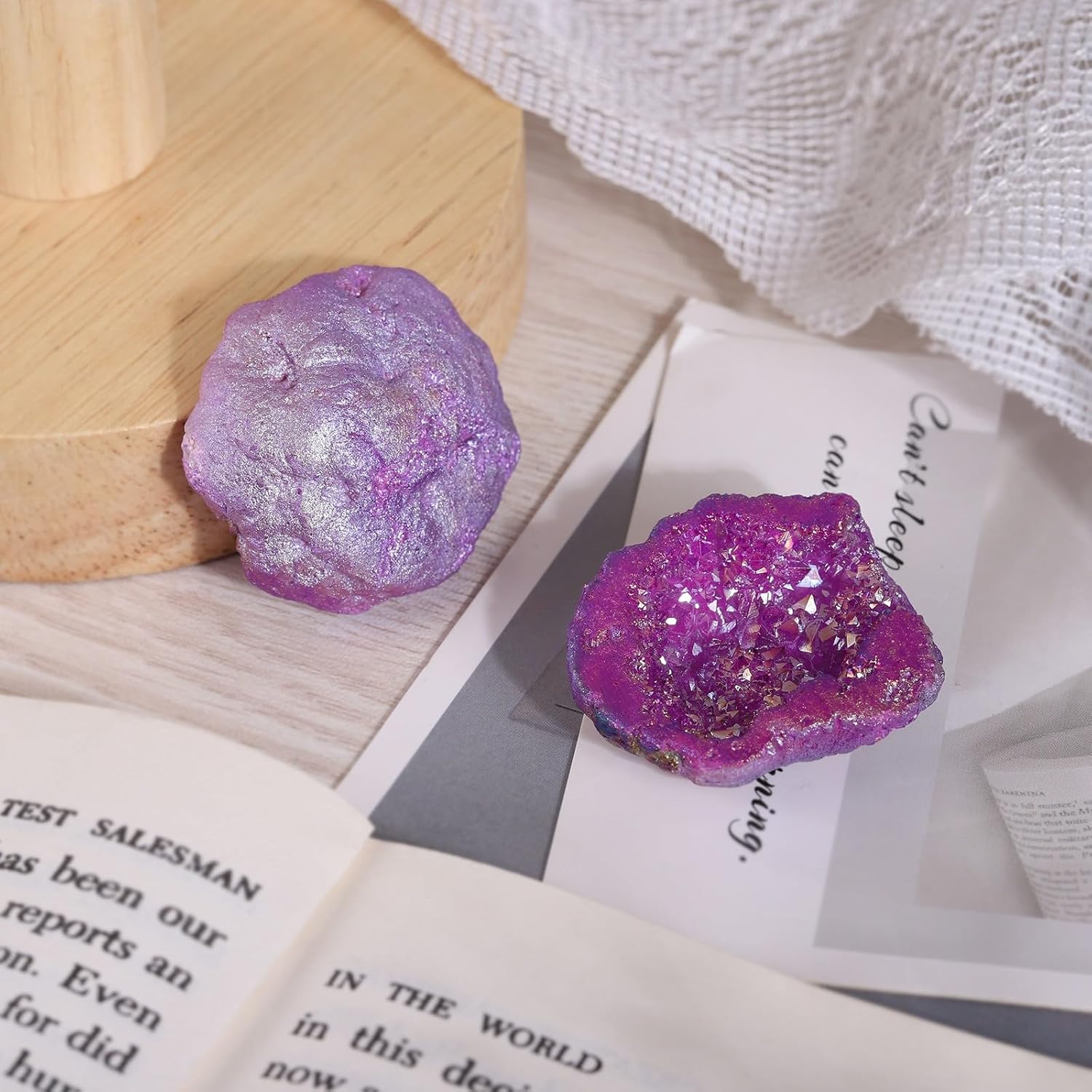 Detalle 2 de KYEYGWO Natural Crystal Raw Geode Stone – Irregular Purple Quartz Cluster for Meditation, Reiki and Home Décor