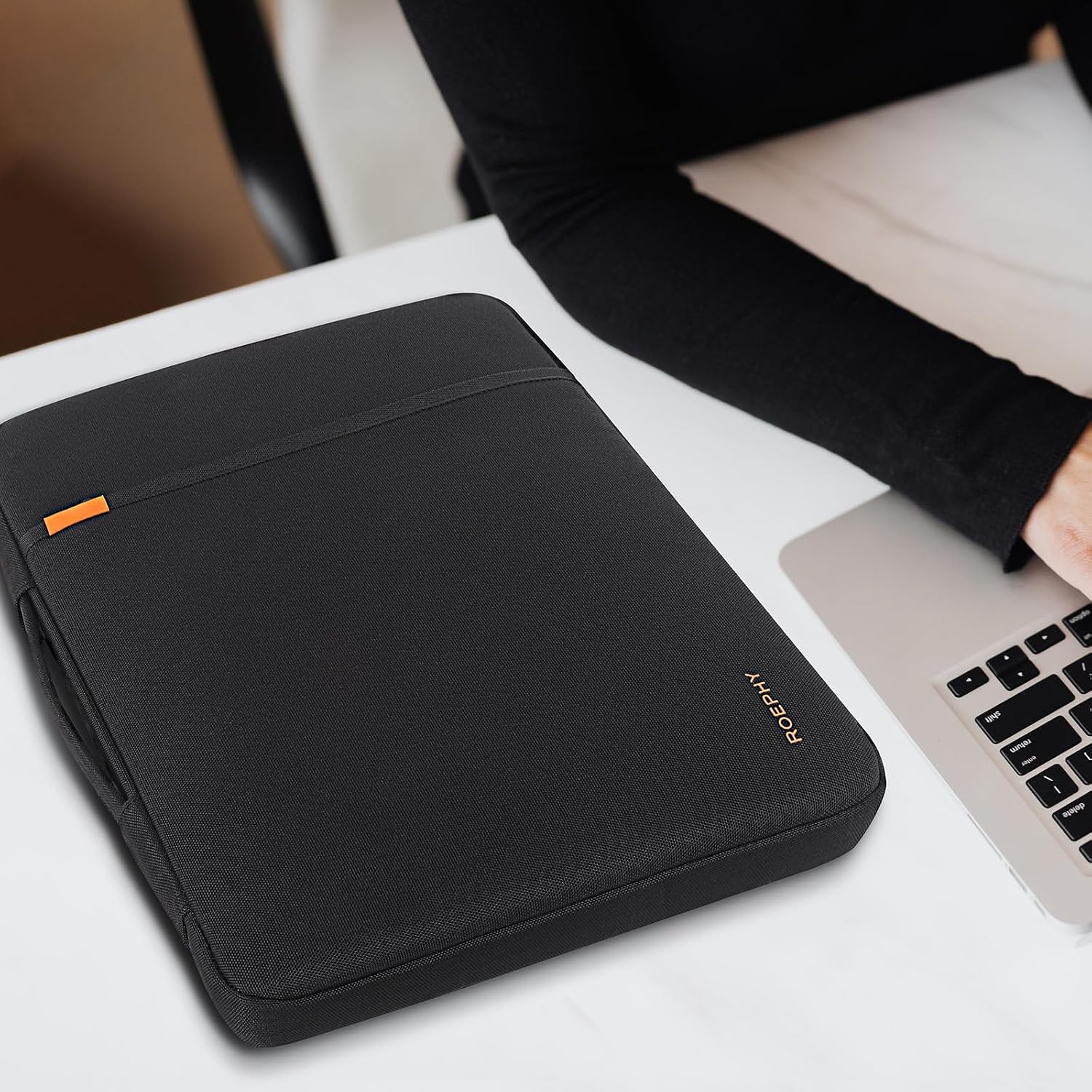 Thumbnail 4 de ROEPHY Laptoptasche für 17–17,3 Zoll – stoßfeste Slim Hülle mit Tragegriff (Schwarz)