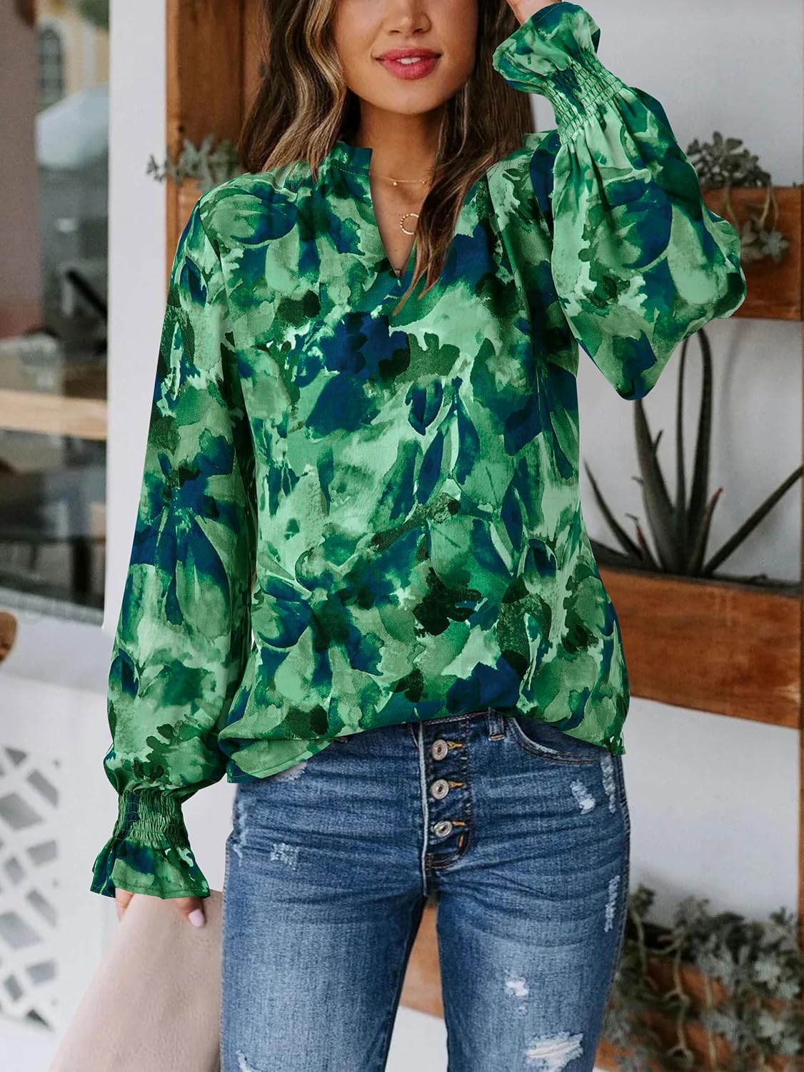 Thumbnail 2 de MASCOMODA 2026 Floral V Neck Puff Sleeve Top