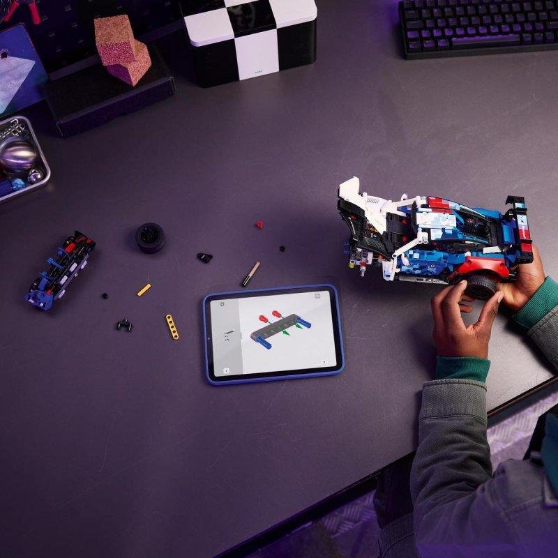 Detalle 2 de LEGO Technic BMW M4 GT3 EVO 42226: 747 piezas para amantes de la ingeniería y las carreras