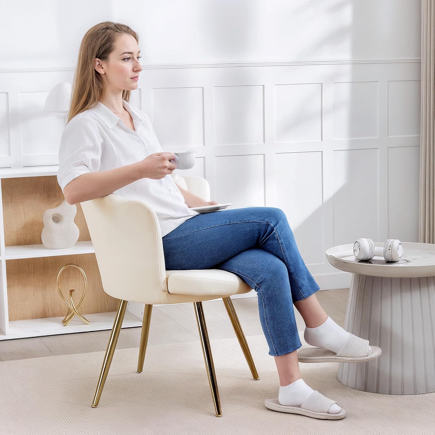 Thumbnail 6 de HOMCOM fauteuil coquillage en velours beige avec pieds en métal doré