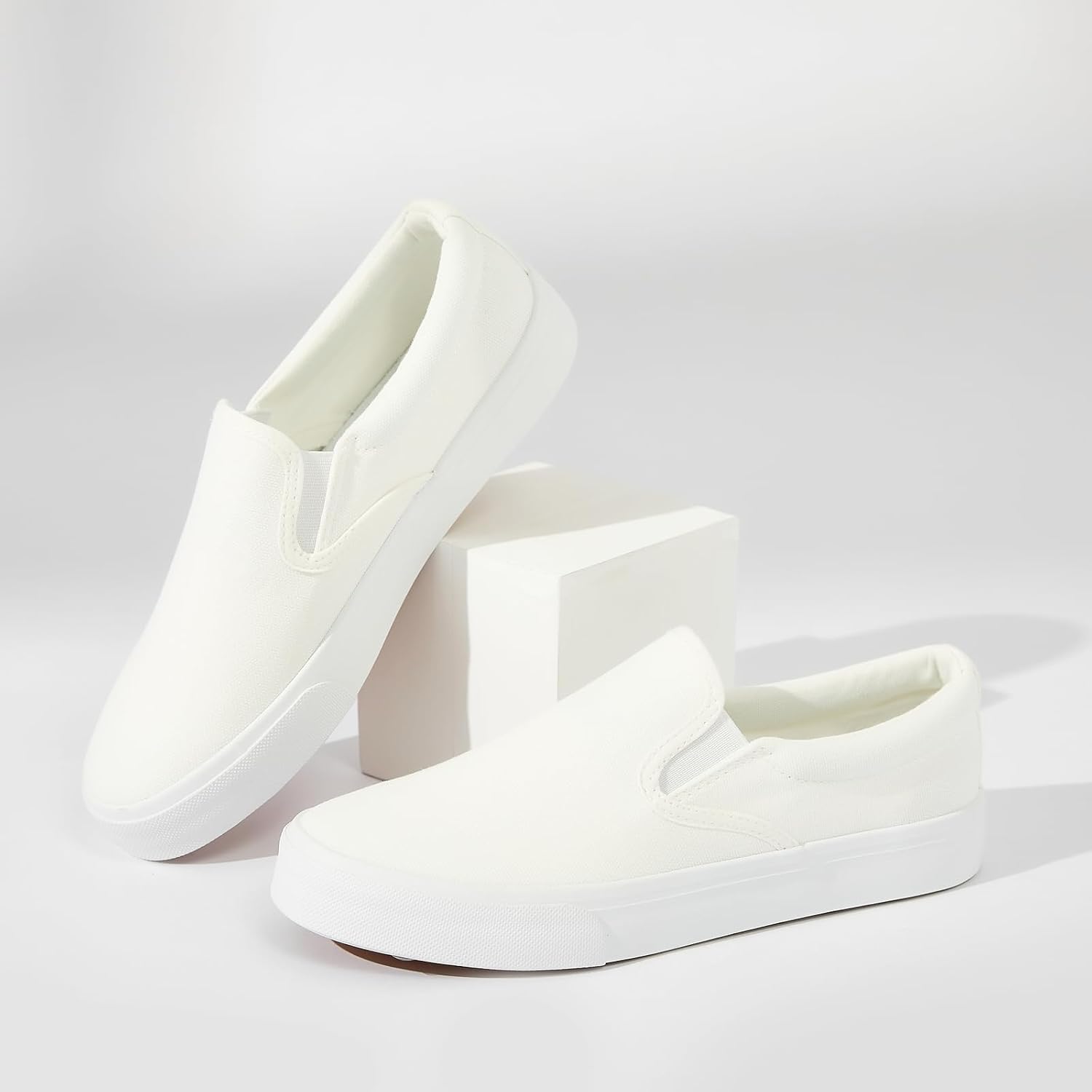 Thumbnail 6 de hash bubbie Women's Canvas Slip-On Sneakers with Padded Insoles and Rubber Soles