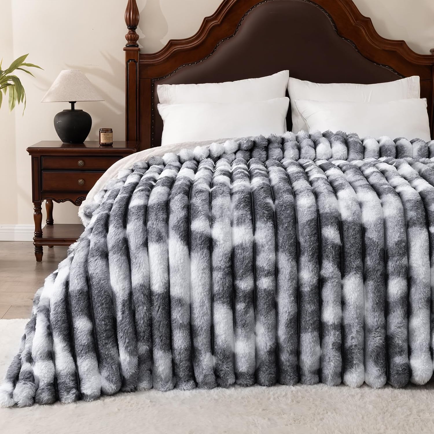 Detalle 2 de Vamcheer Couverture de Canapé Chaud — Plaid XXL en Fausse Fourrure d’Lapin Tie-Dye Gris