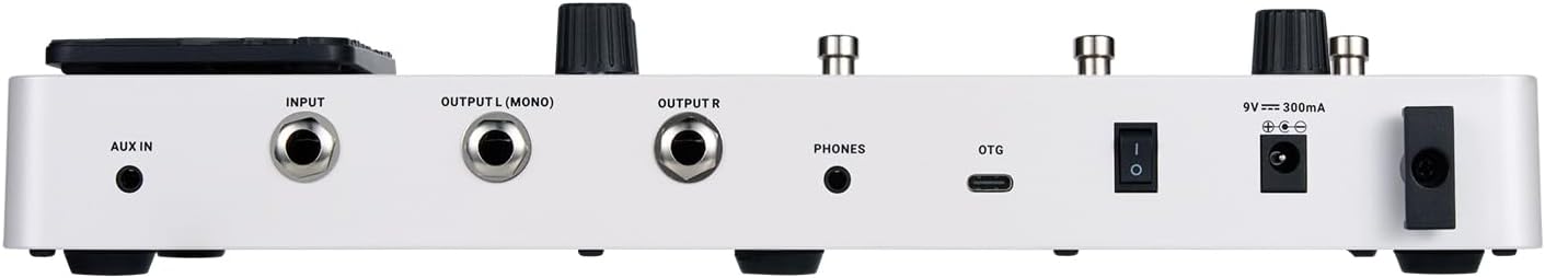 Detalle 2 de MOOER GE150 Pro Guitar Multi-Effects Pedal with Four Footswitches and Looper