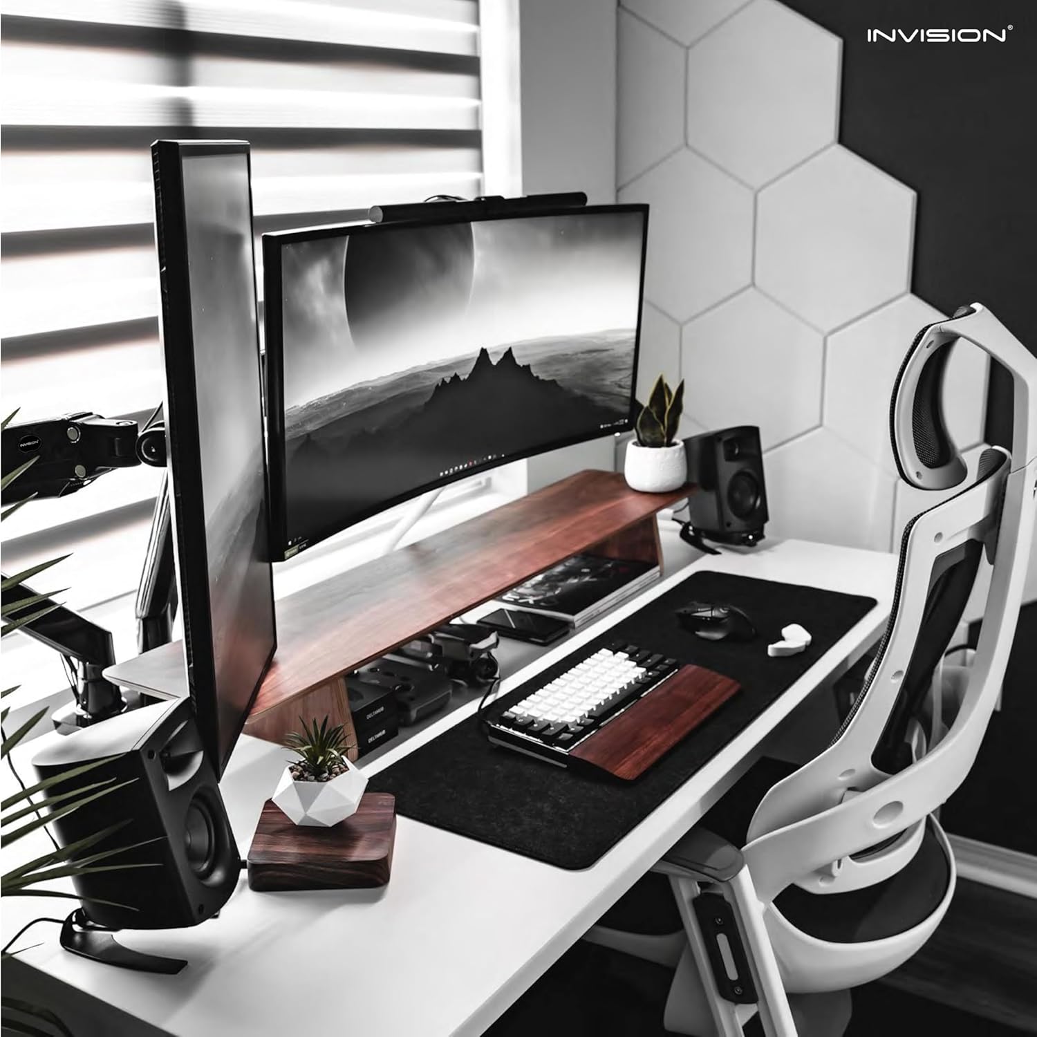 Thumbnail 4 de Invision MX900 Dual Monitor Arm