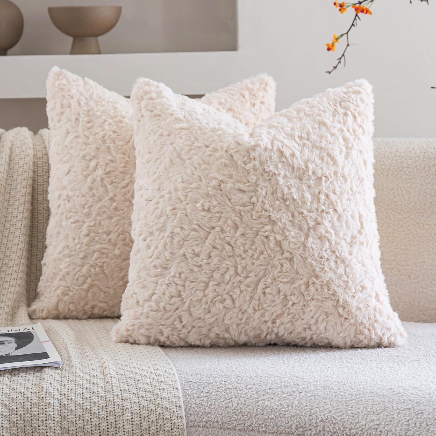 Thumbnail 6 de Neelvin pack of 2 double-sided faux fur cushion covers (60x60cm / 24x24 inch), cream white