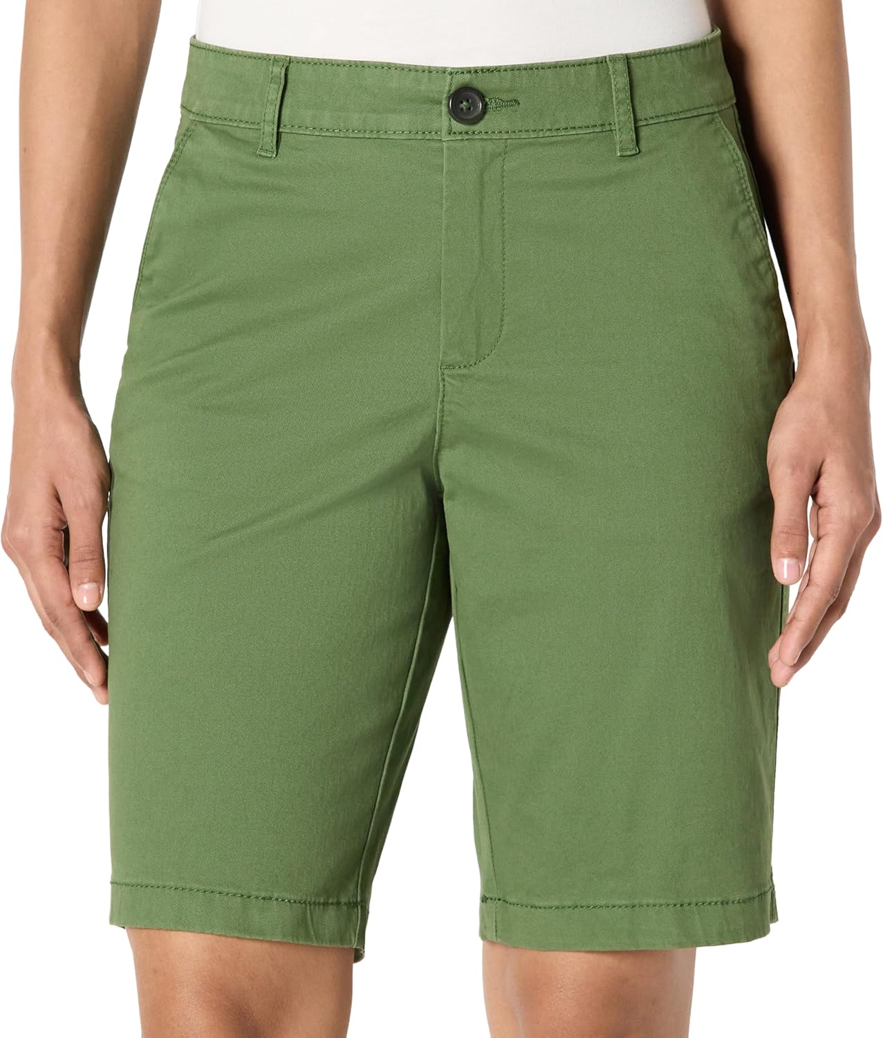 Thumbnail 6 de Amazon Essentials Damen Khakifarbene Bermudashorts mit mittlerer Leibhöhe und 25 cm Beininnenlänge