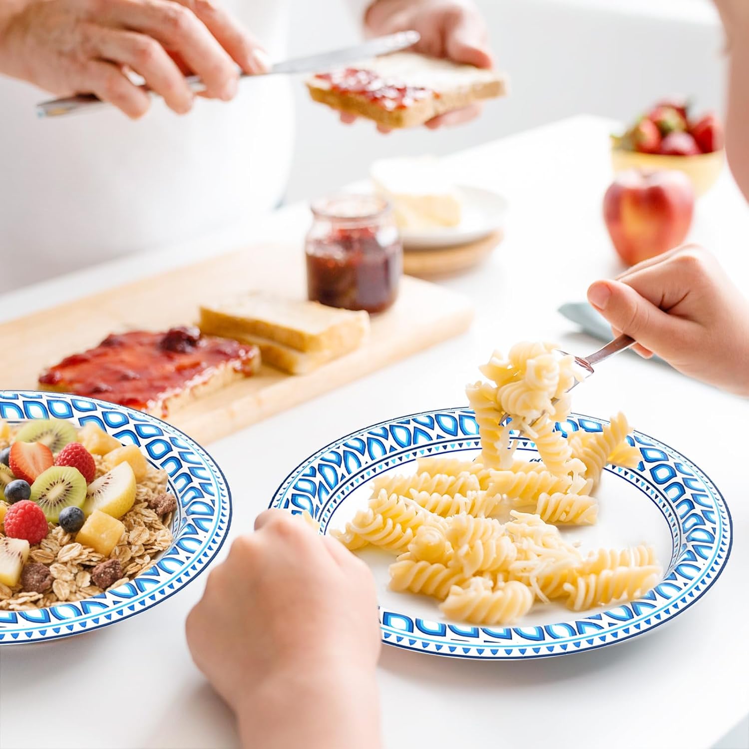 Detalle 2 de Clawsoff 8.5 Inch Paper Plates Bulk (280 Count) — Heavy-Duty Cut & Soak Proof Disposable Plates