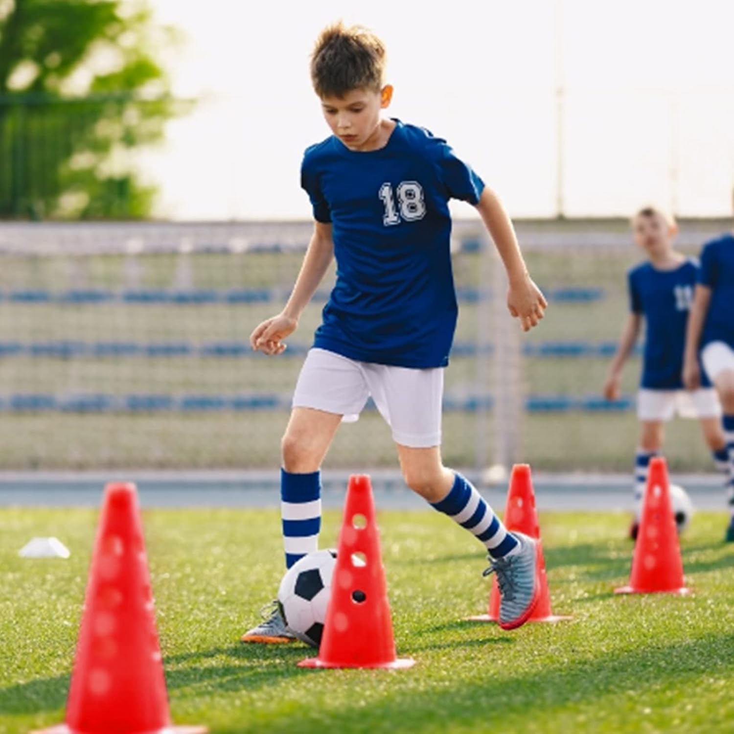 Detalle de ACXIN Set ostacoli a incastro sportivi da 6, 12 coni + 6 pali per allenamento di agilità e coordinazione