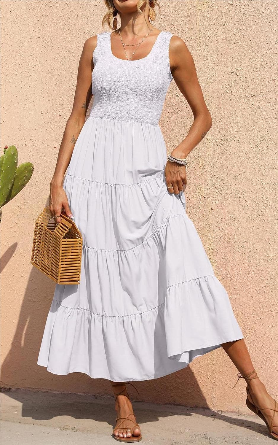 Detalle de PRETTYGARDEN Women's 2026 Casual Loose Maxi Sundress with Smocked Tank and Tiered Design
