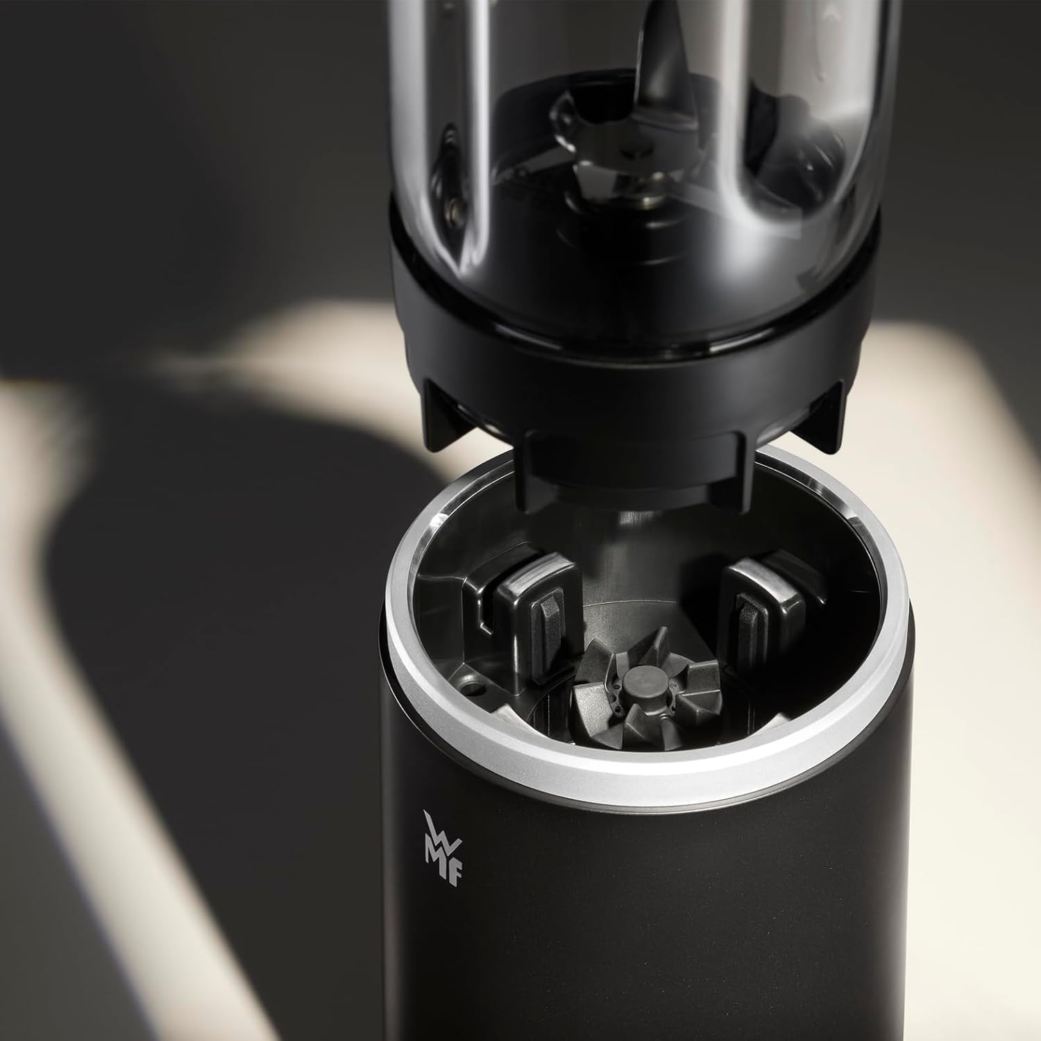 Thumbnail 5 de WMF Mix & Go Touch Smoothie Maker to go (500 W) – tragbarer Mixer mit auslaufsicherer To-Go-Flasche