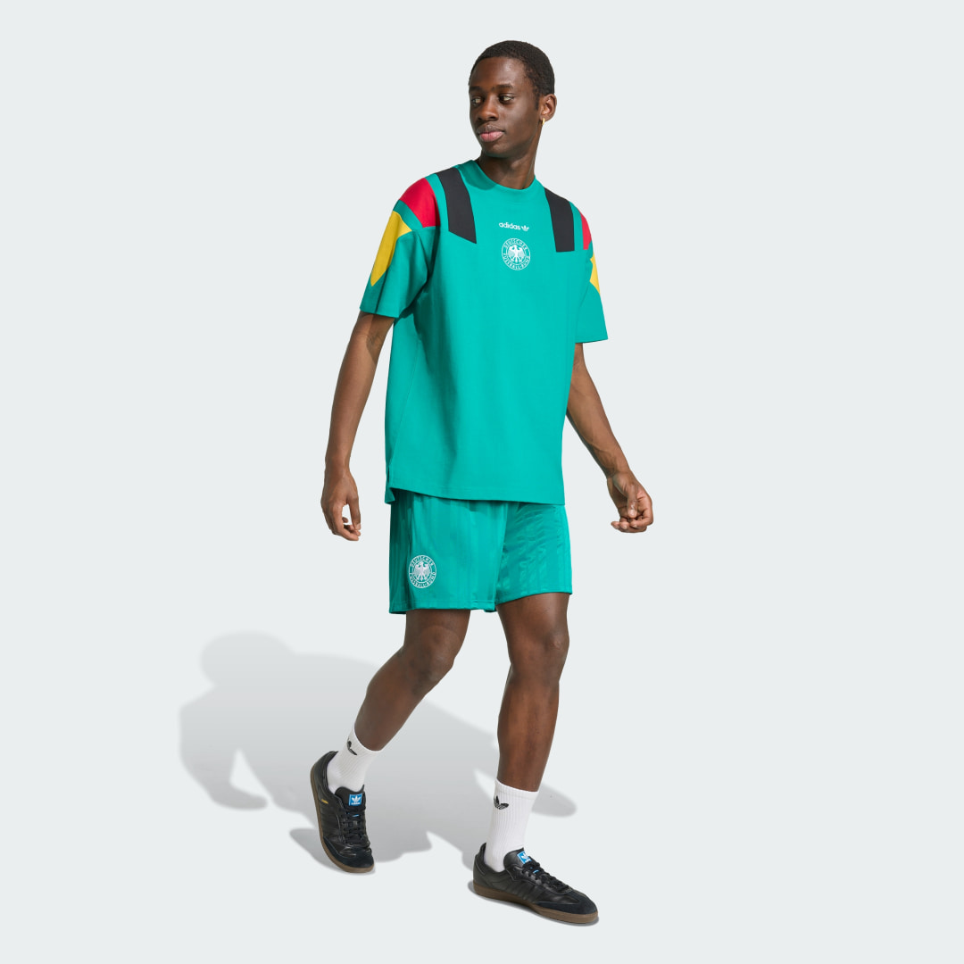Detalle de Pantalón corto EQT de Alemania de Adidas – verde