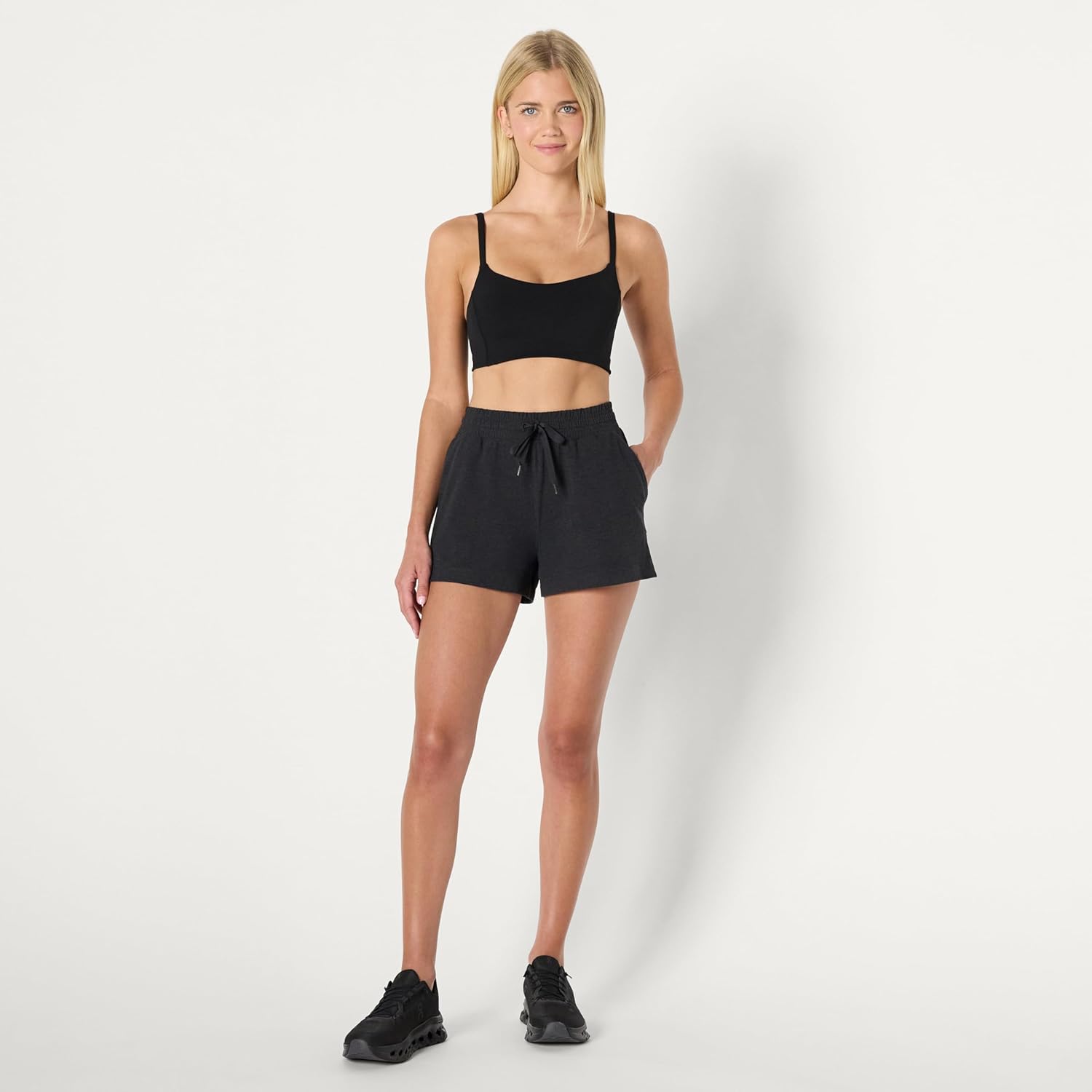 Thumbnail 4 de Amazon Essentials Damen sportliche Sweatshorts mit leichtem Stretchanteil (8,9 cm Innennaht)