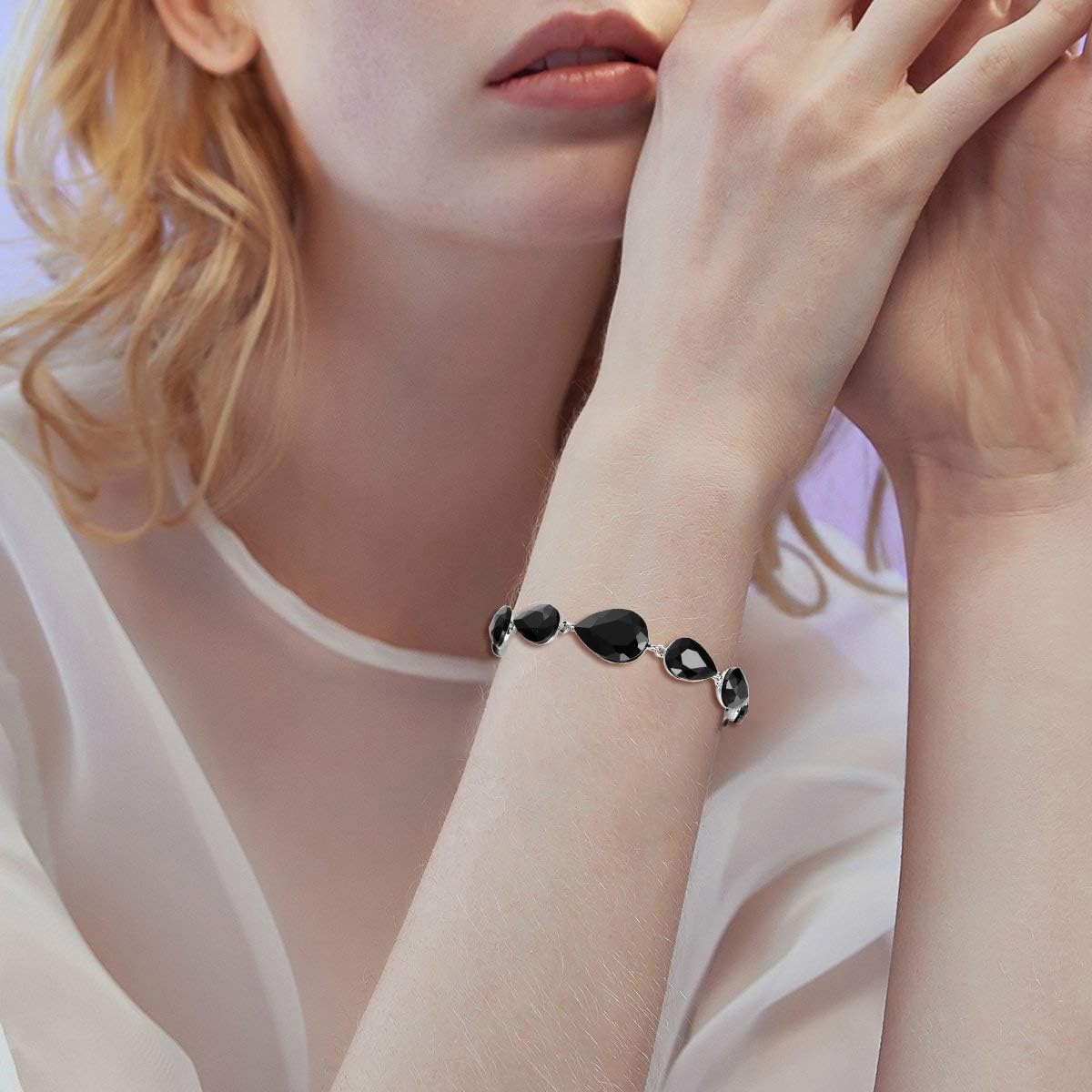 Detalle de Bracelet Clearine Concis Femme – Forme goutte d'eau avec cristal et strass, cadeau élégant
