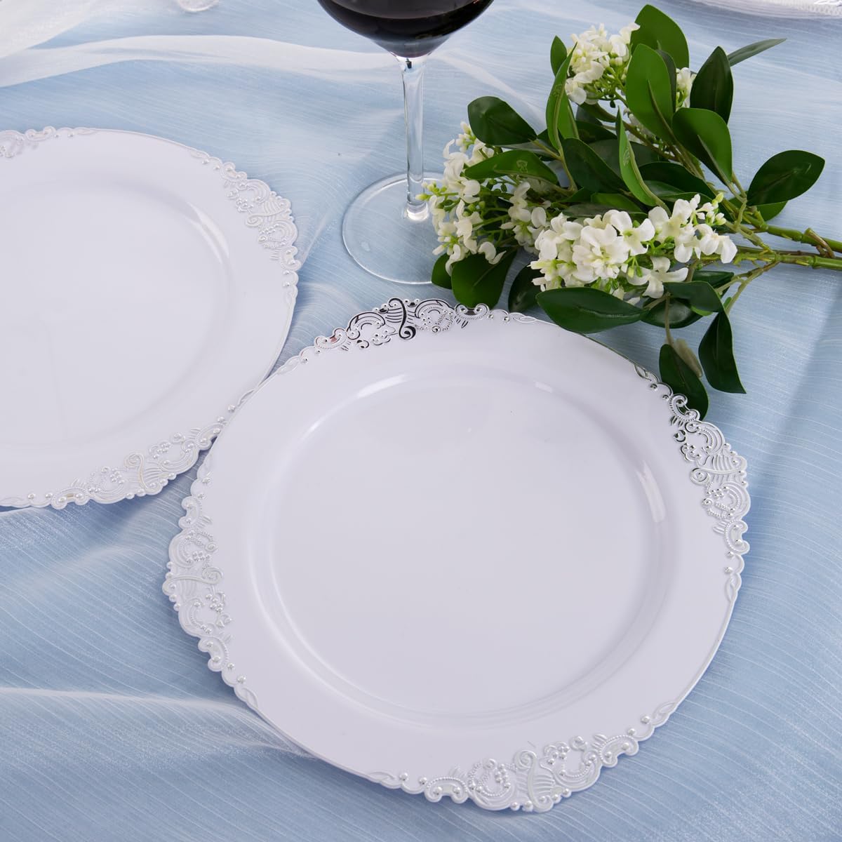 Thumbnail 6 de Hioasis 100pcs White Silver Plastic Plates (10.25in) — Disposable Heavy-Duty Dinner Plates for Thanksgiving and Holiday Gatherings