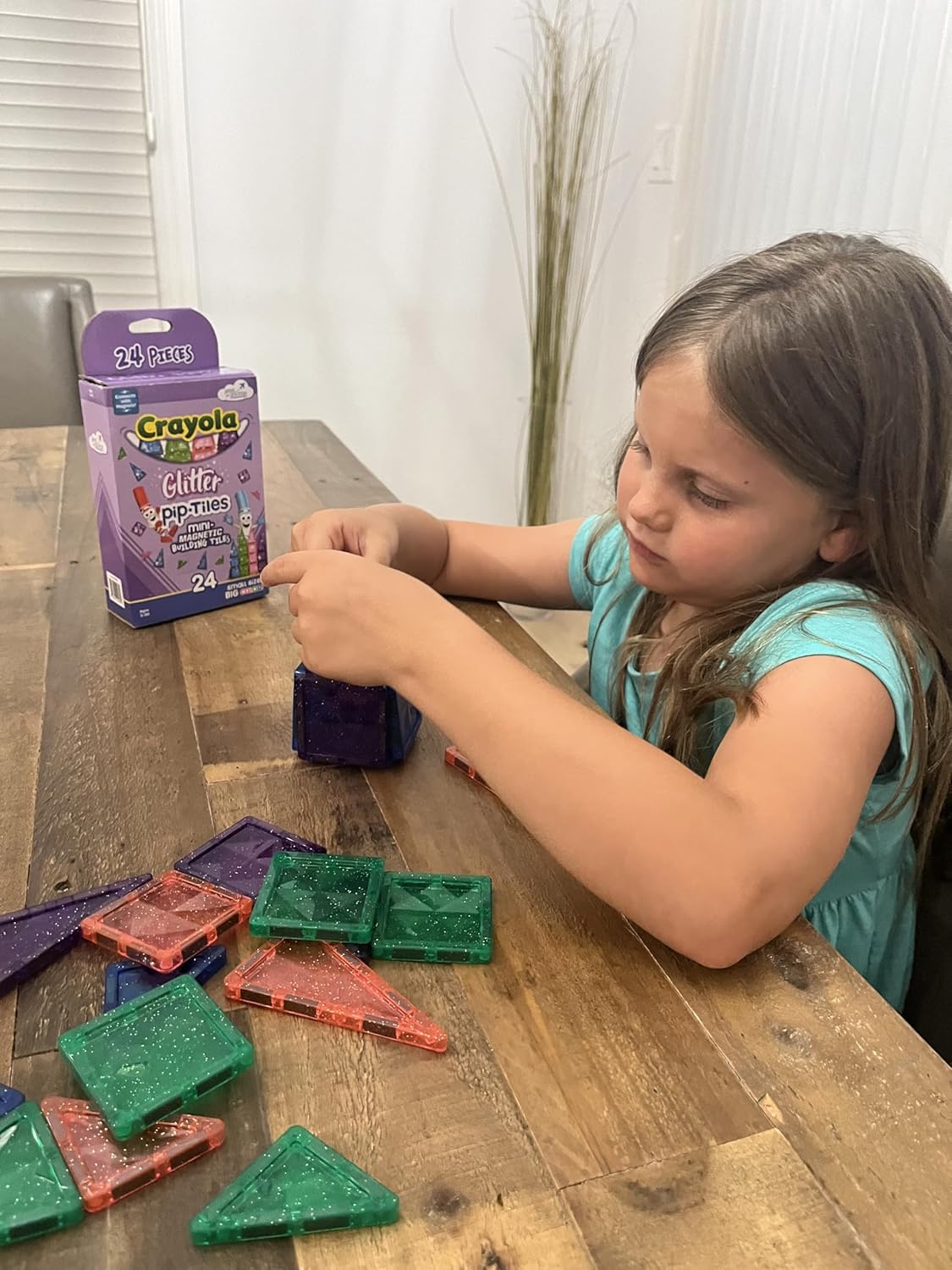 Thumbnail 6 de CreateOn Crayola Mini Magnetic PIP-Tiles: 24-Piece Glitter Magnetic Building Set for Travel Fun
