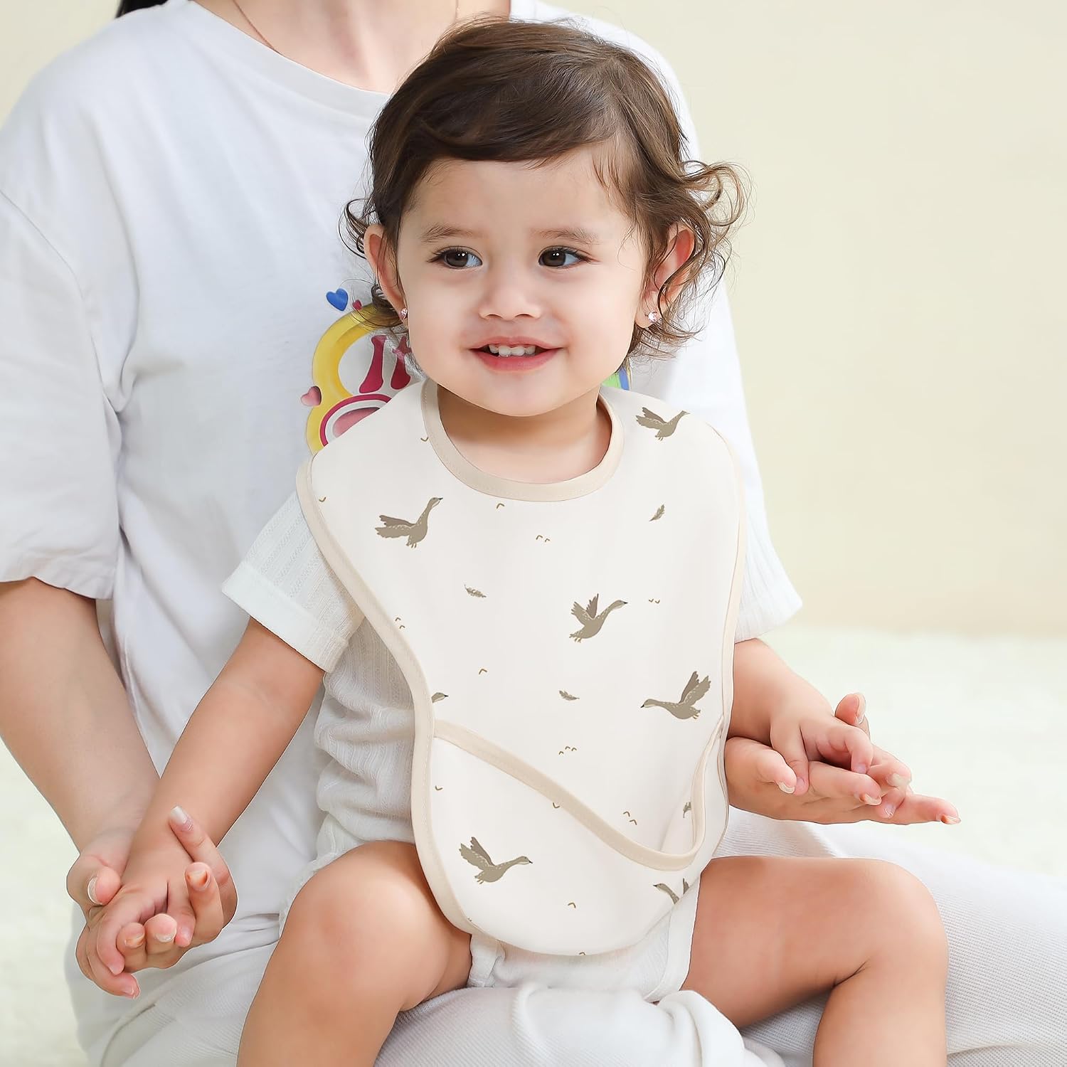 Detalle de Susurration Baby-Lätzchen wasserdicht mit Auffangschale – 3er-Set für Jungen und Mädchen