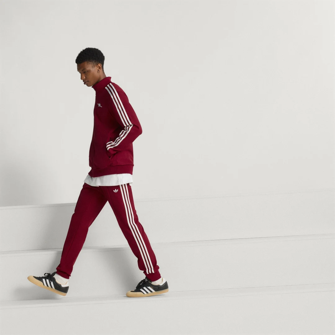 Thumbnail 3 de Chaqueta Arsenal Terrace Icons de Adidas: estilo y utilidad para la temporada