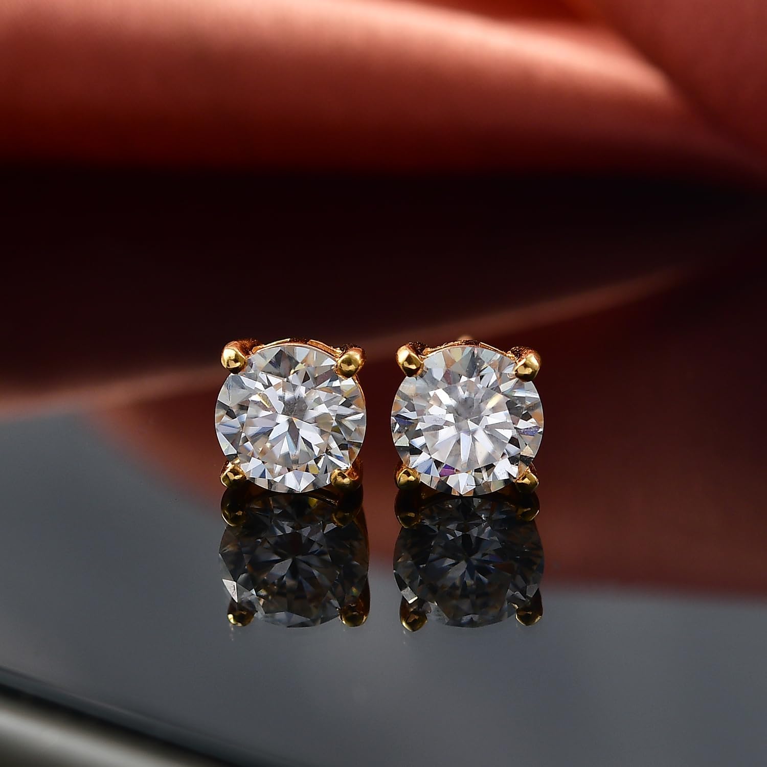 Detalle de TJC Moissanite Solitaire Stud Earrings – 7mm Lab-Created Diamond, 925 Sterling Silver with Gold Plating