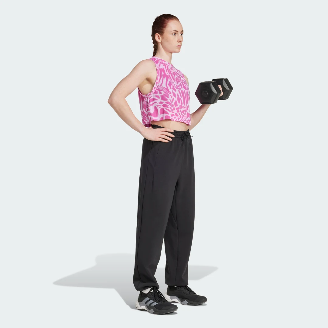 Detalle de Adidas Camiseta sin mangas Train Essentials Allover Print Workout – color Violeta
