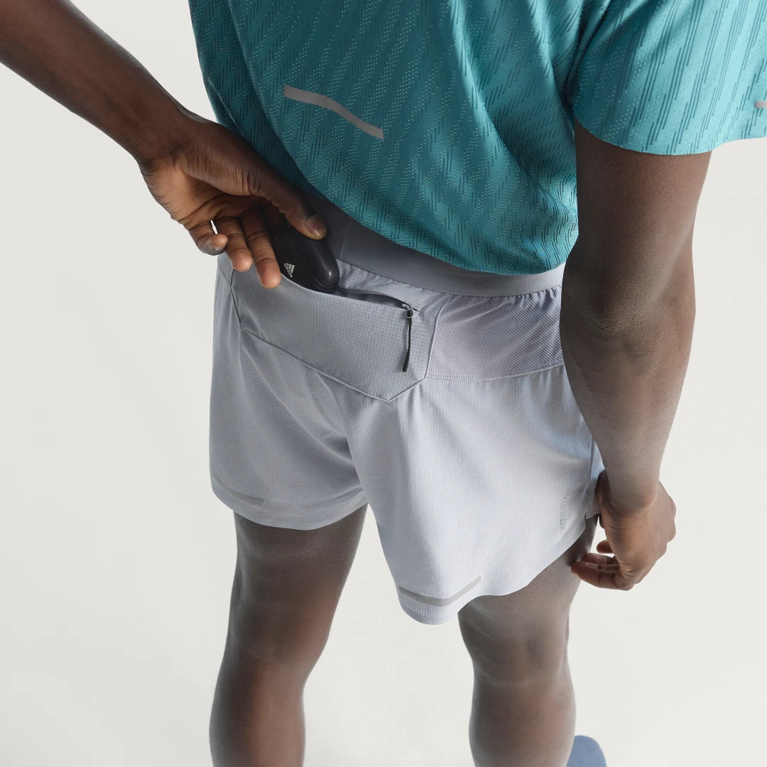 Detalle de Pantalón corto Adi365 Running CLIMACOOL+ de Adidas — comodidad y rendimiento para tus entrenamientos