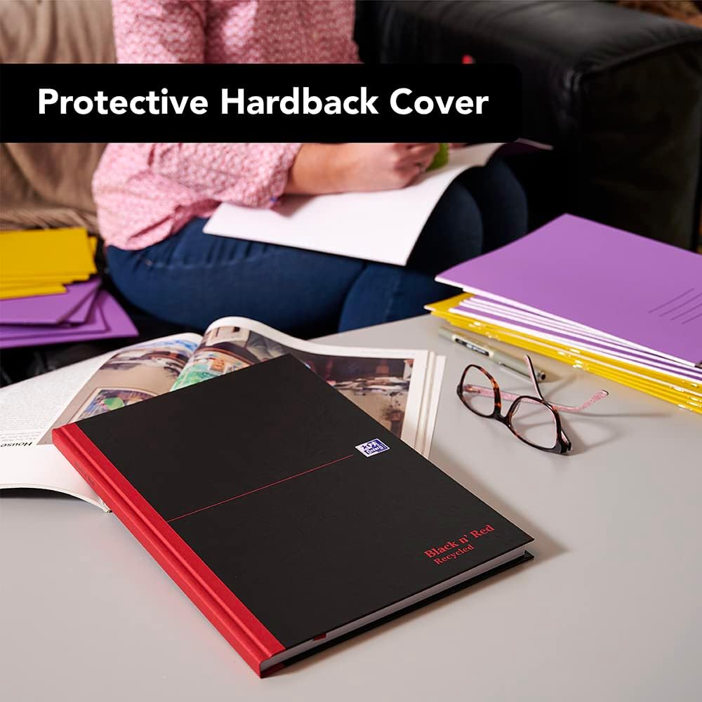 Detalle 2 de Oxford Black n' Red A4 Recycled Notebook – Pack of 3 (Hardback, Lined, 192 pages)