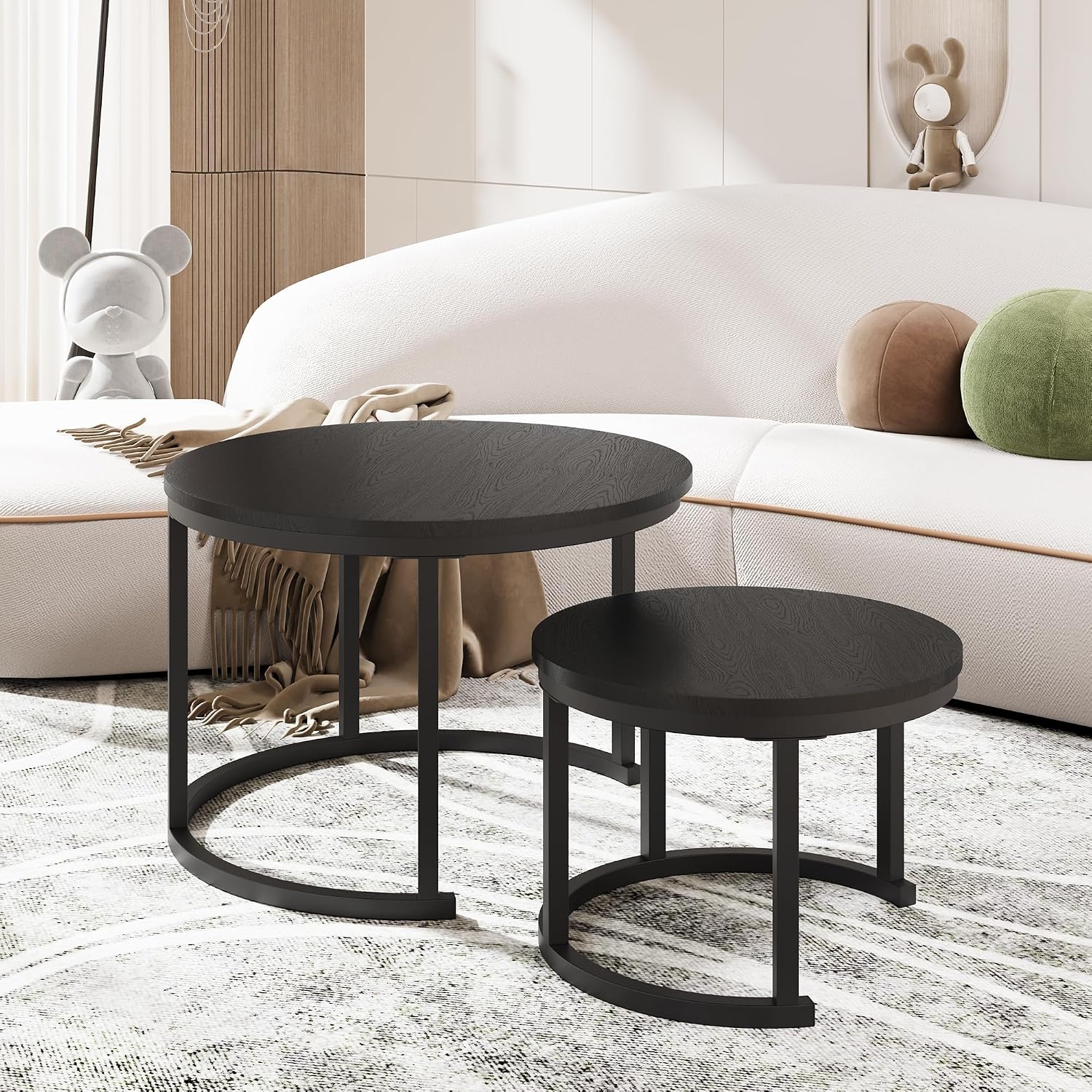 Detalle de HOMERECOMMEND ronde salontafelset van 2 met houten bladen en zwart metalen frame