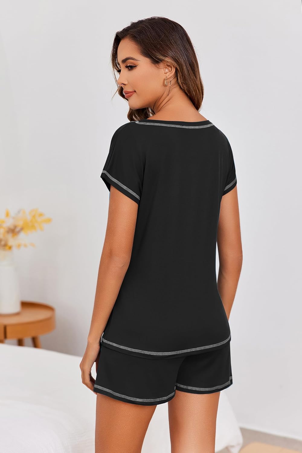 Detalle 2 de Ekouaer Women's Pajama Set, Short-Sleeve Top and Shorts with Pockets