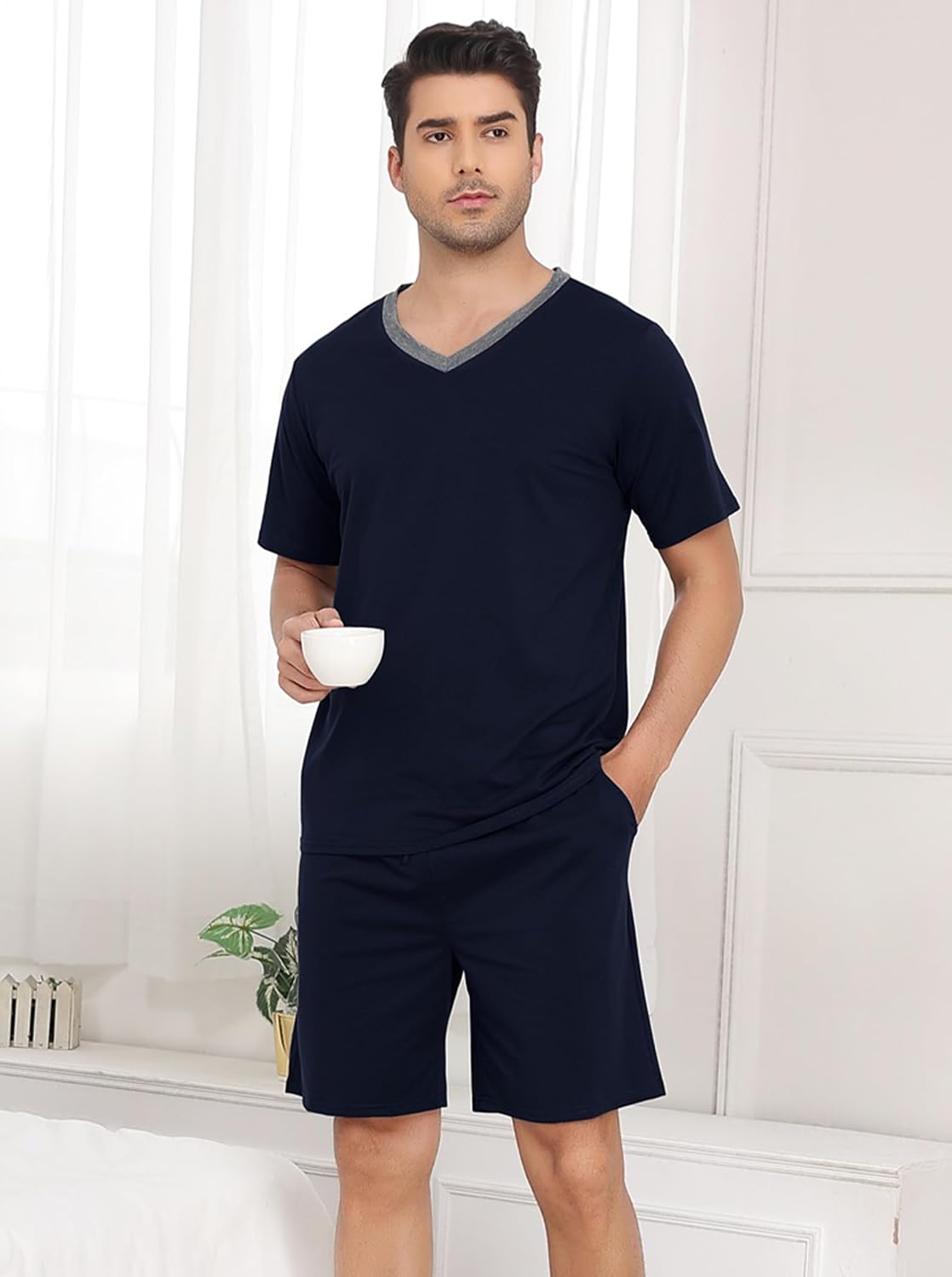 Detalle 2 de Ensemble de pyjama homme en coton Wikoan (T-shirt col V + short à cordon) manches courtes