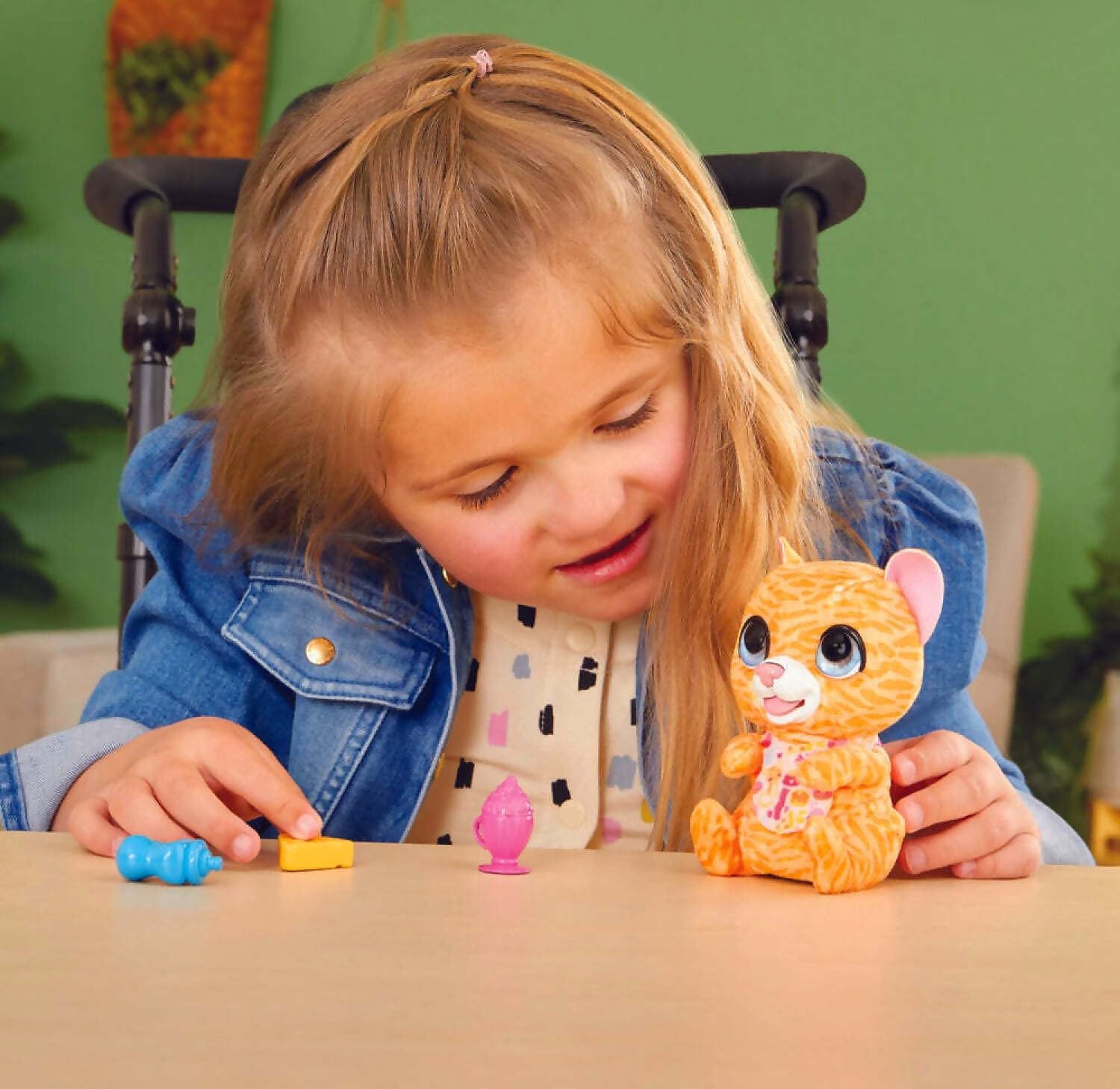 Detalle de FurReal Newborns - Gattina, peluche animatronico interattivo per bambini 4+