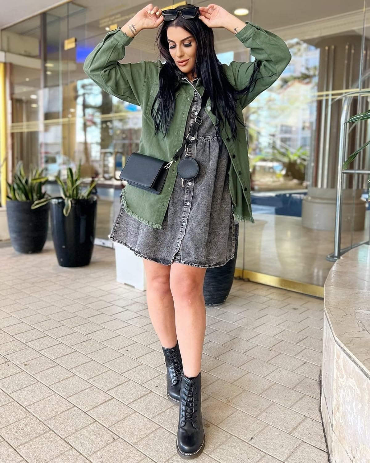 Thumbnail 2 de Vetinee Oversized Denim Shacket with Pockets
