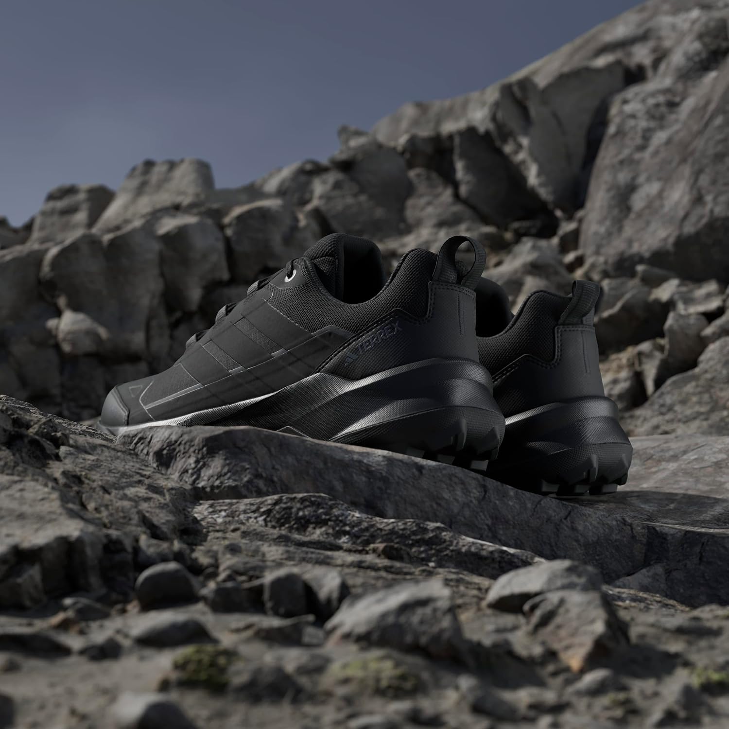 Detalle 1 de アディダス TERREX SKYCHASER AX5 GORE-TEX NMQ33 メンズハイキングシューズ