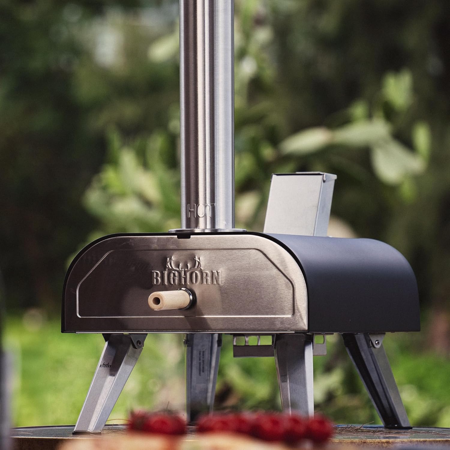 Detalle de BIG HORN OUTDOORS Wood Pellet Pizza Oven 12” (Black) – Portable outdoor pizza grill