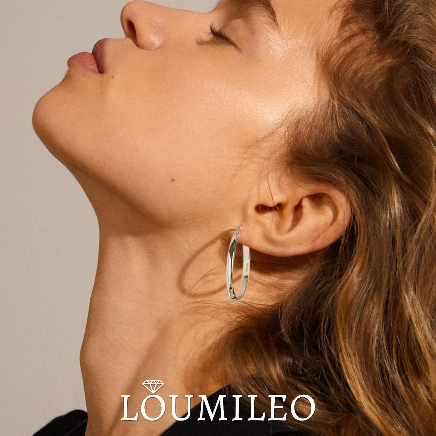 Thumbnail 2 de LOUMILEO 4mm Wide Large Silver Hoop Earrings (925 Sterling Silver posts) — Hypoallergenic thin hoops in 30–70mm