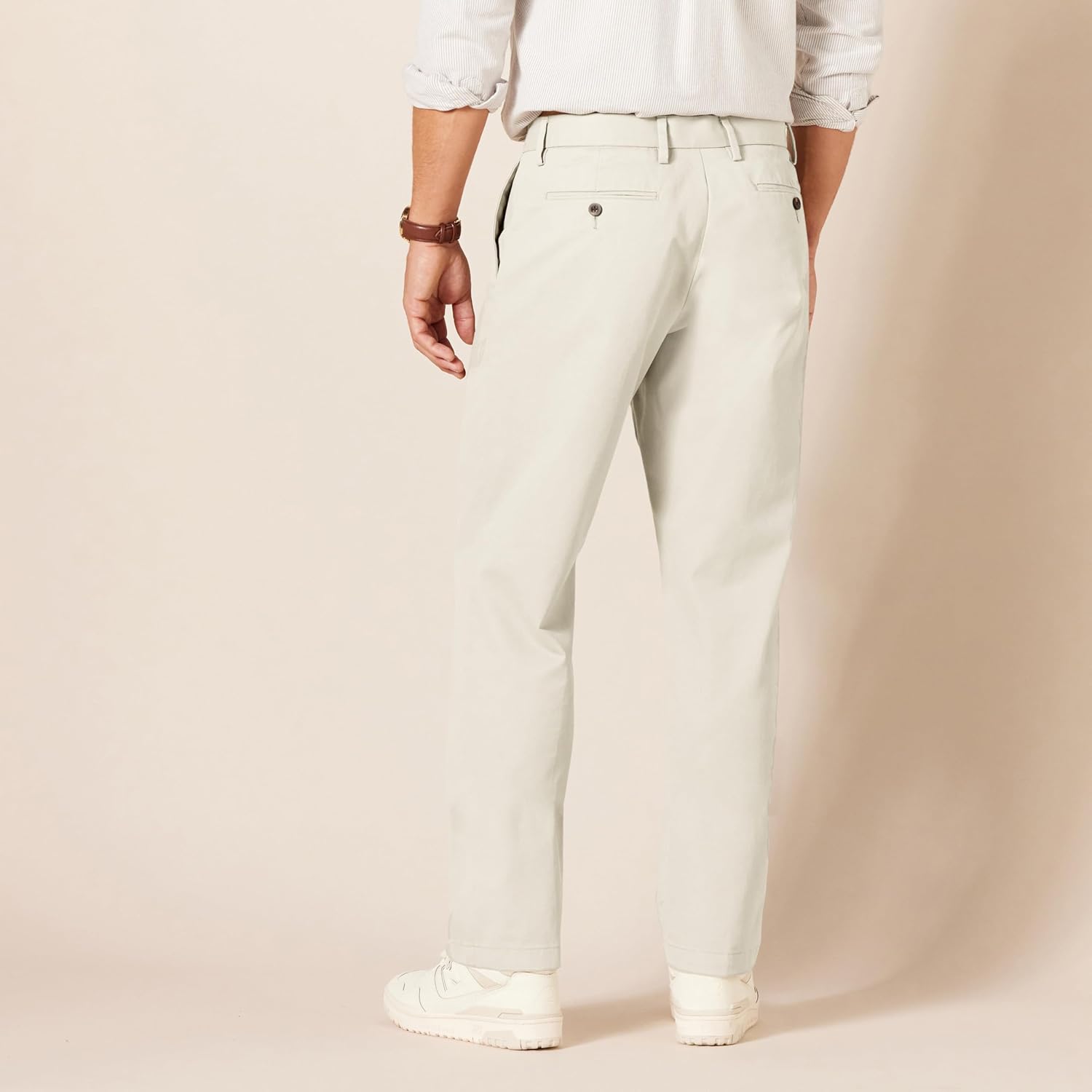 Thumbnail 1 de Amazon Essentials men’s classic-fit wrinkle-resistant flat-front chino trousers (big & tall)