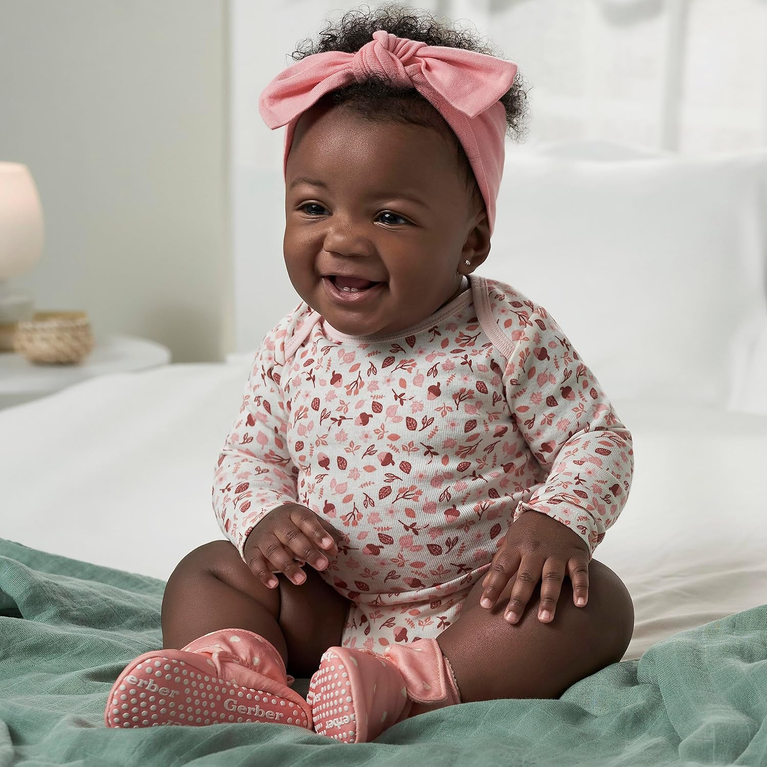 Detalle 2 de Gerber Baby Girls 6-pack Long-sleeve Onesies Bodysuits – Soft Cotton Everyday Essentials