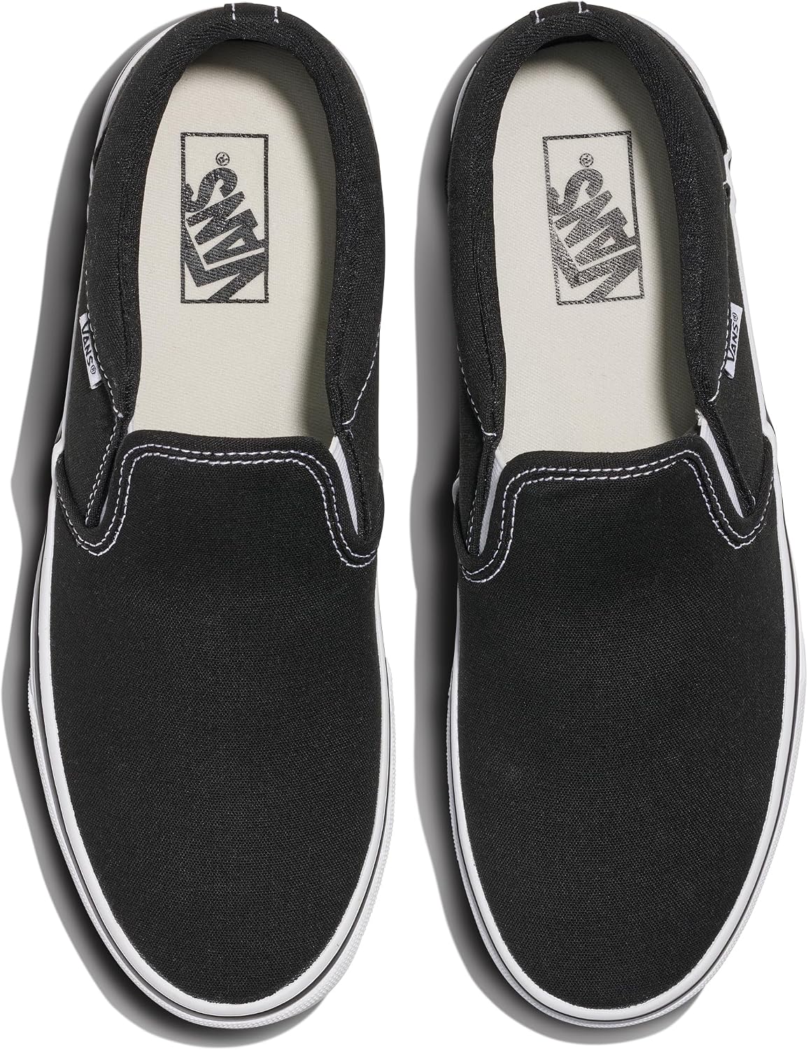 Detalle de Vans Men’s AsherTrainers – low profile canvas trainers with elastic side accents