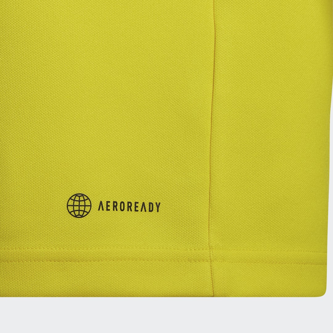 Detalle 2 de Sudadera entrenamiento Entrada 22 de Adidas: útil para entrenos y descanso en color Amarillo