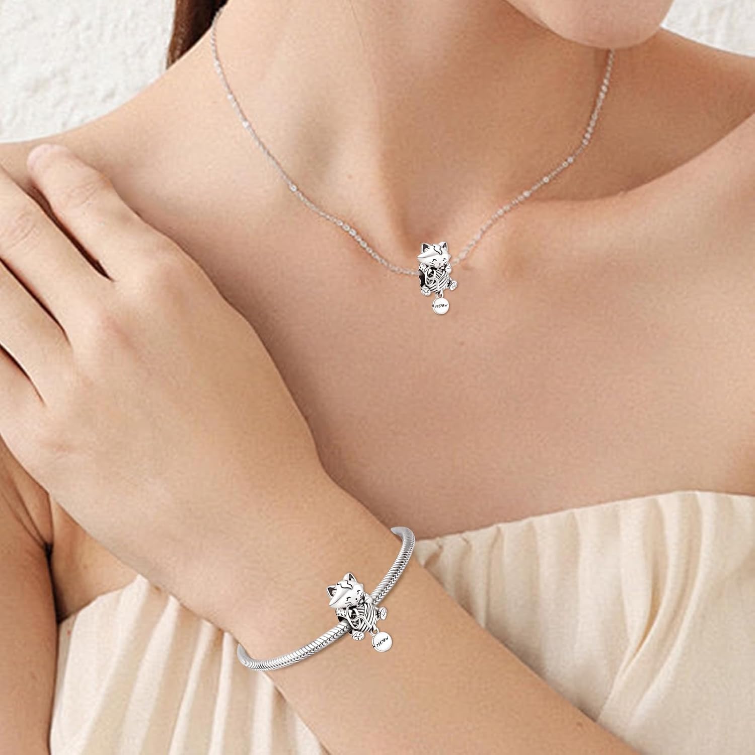 Detalle 2 de Ruaidhra Charm Anhänger aus 925 Silber