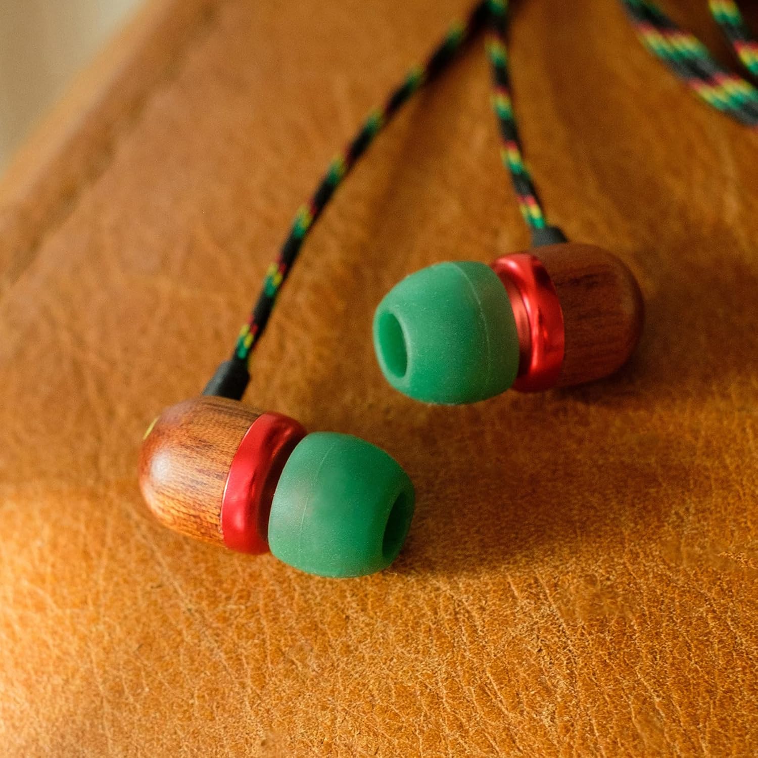 Thumbnail 5 de Marley House of Smile Jamaica USB‑C kabelgebundene In-Ear-Kopfhörer mit Mikrofon (9,2‑mm-Treiber) – Rasta