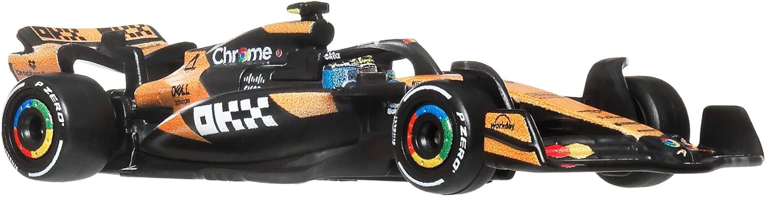 Thumbnail 4 de Hot Wheels Premium Formula 1 - McLaren Race Team Driver 2: auto da corsa 1:64 in metallo con Real Riders