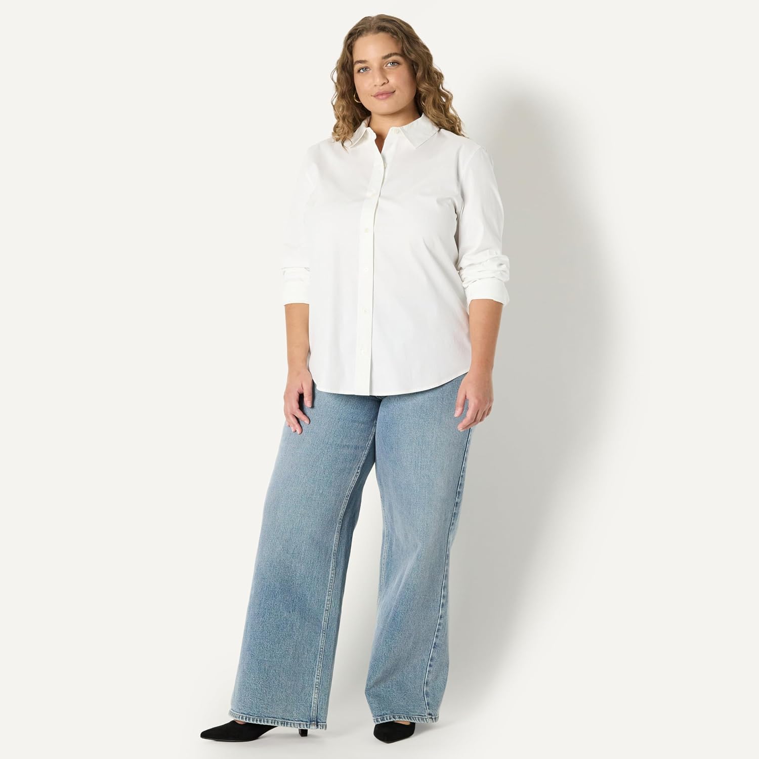 Thumbnail 6 de Amazon Essentials Damen Regular-Fit Stretch-Popeline-Hemd mit Knöpfen