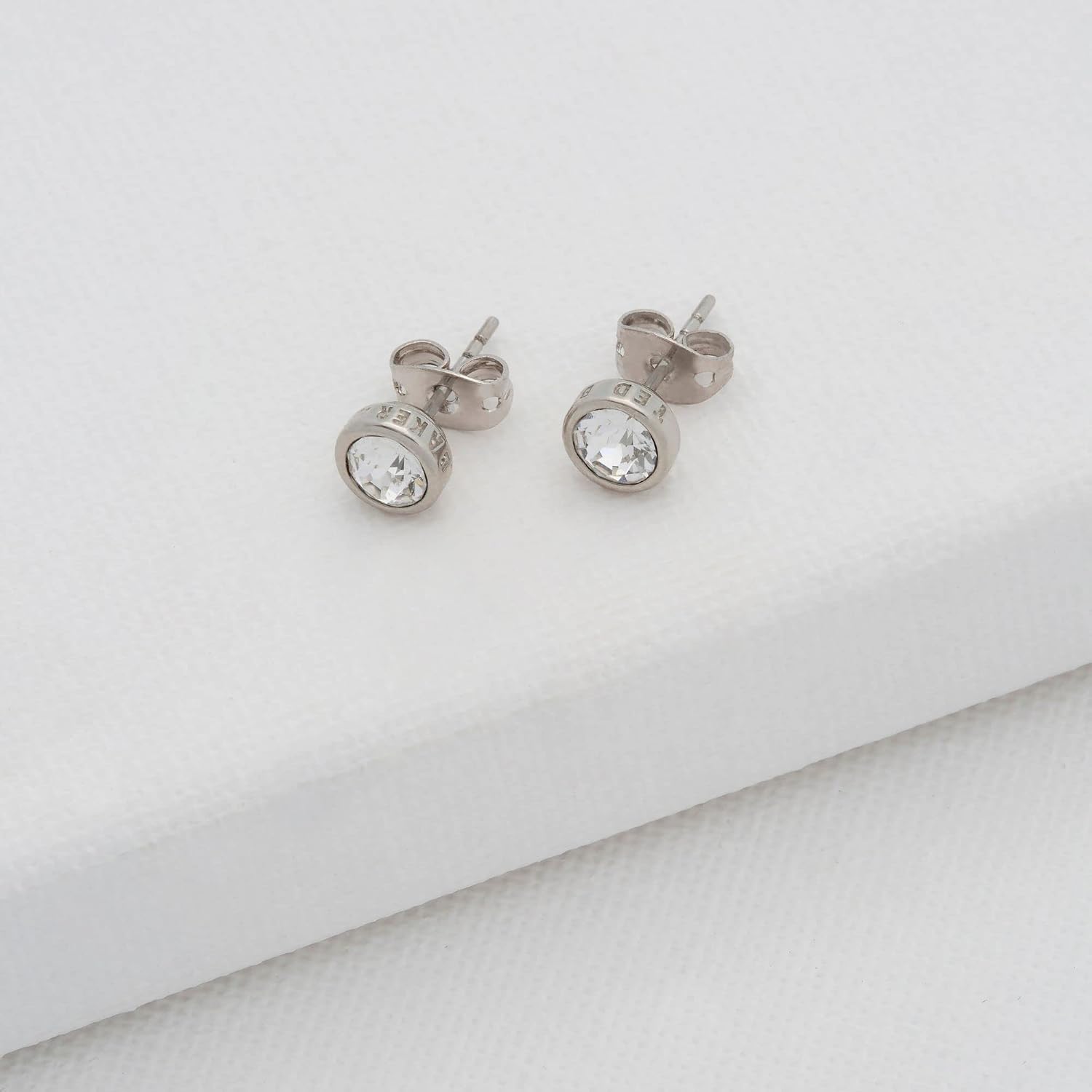 Detalle 2 de Ted Baker Sinaa Crystal Stud Earrings For Women (Silver/Crystal)