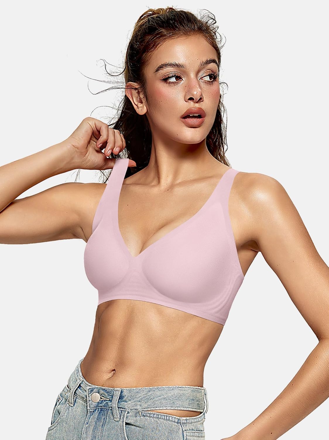 Detalle de OEAK Deep V Wireless Bra for Women — Seamless, Wire-Free Support